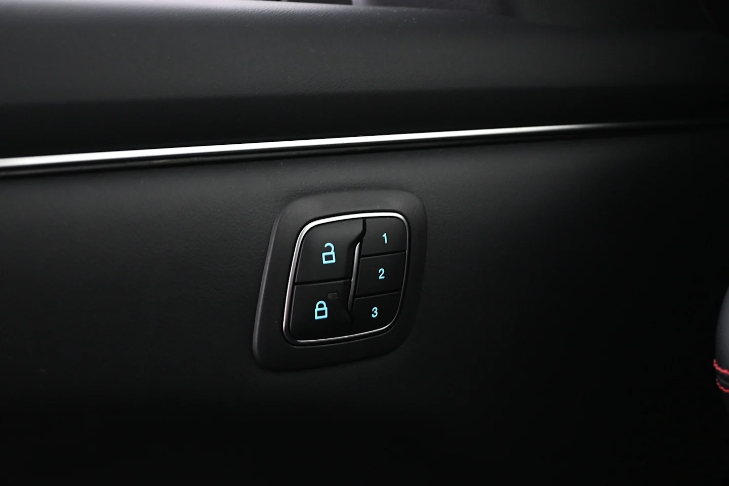 Car Image - 5ZU25Ch1TTxyNCcEBVAnFB