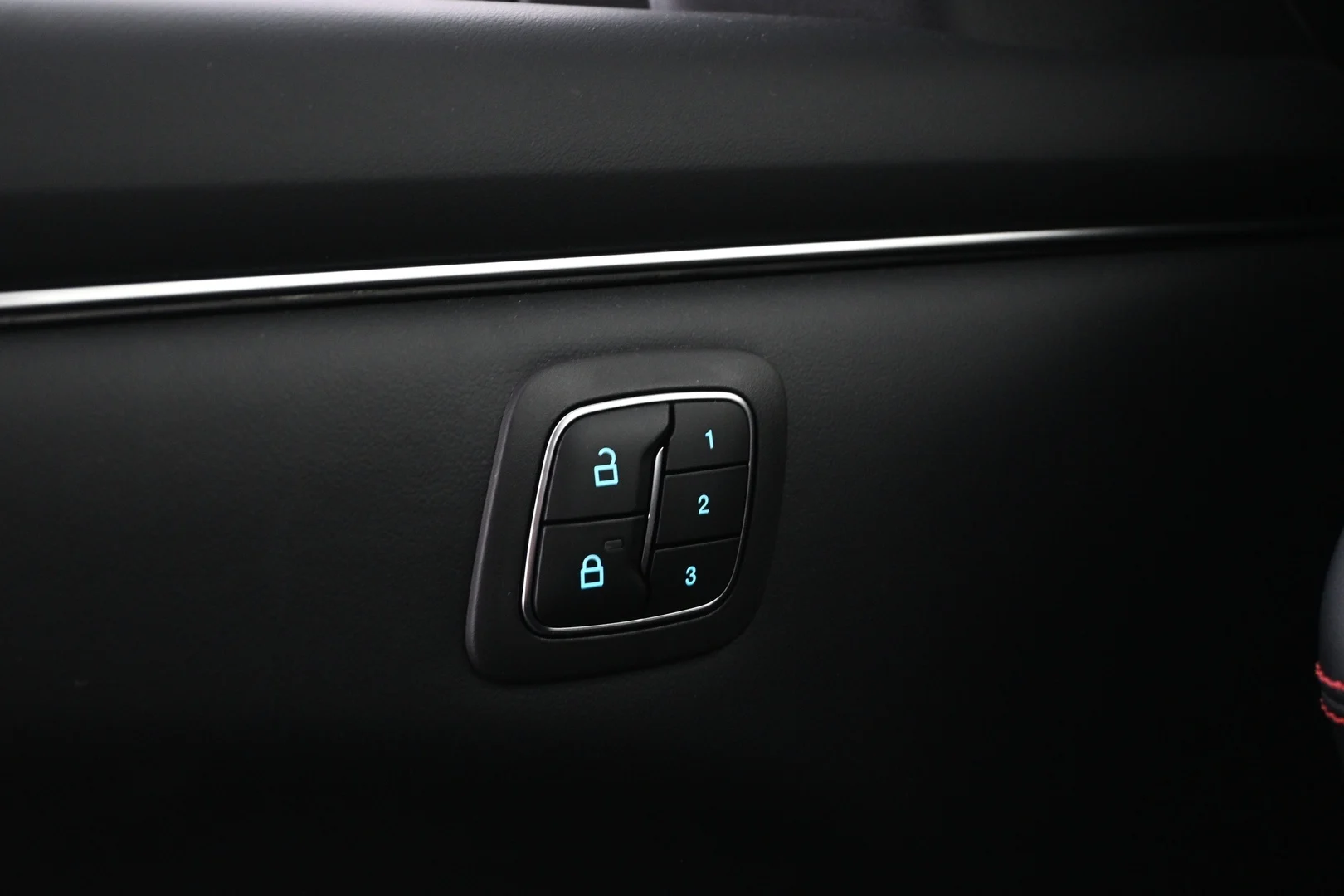 Car Image - 5ZU25Ch1TTxyNCcEBVAnFB