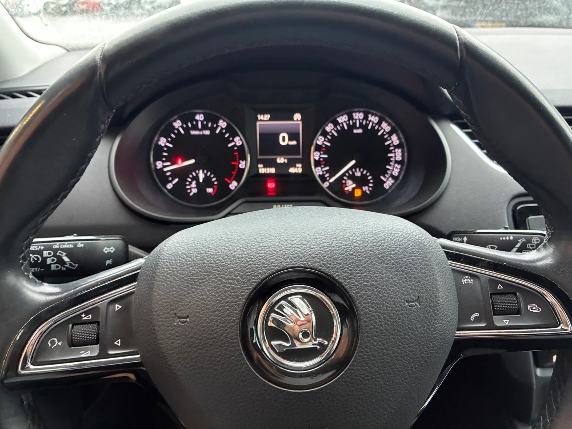 Car Image - 7mcxJ9XxqjRHrLxQGRjItB