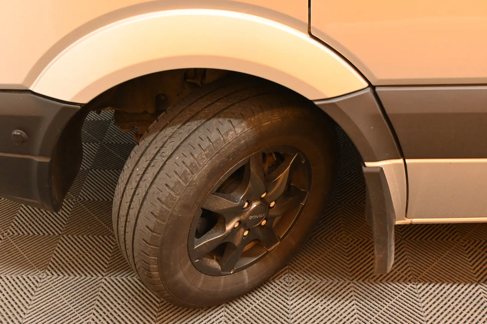 Car Image - 5J0pYiJYoDJQgsJq23mgaQ