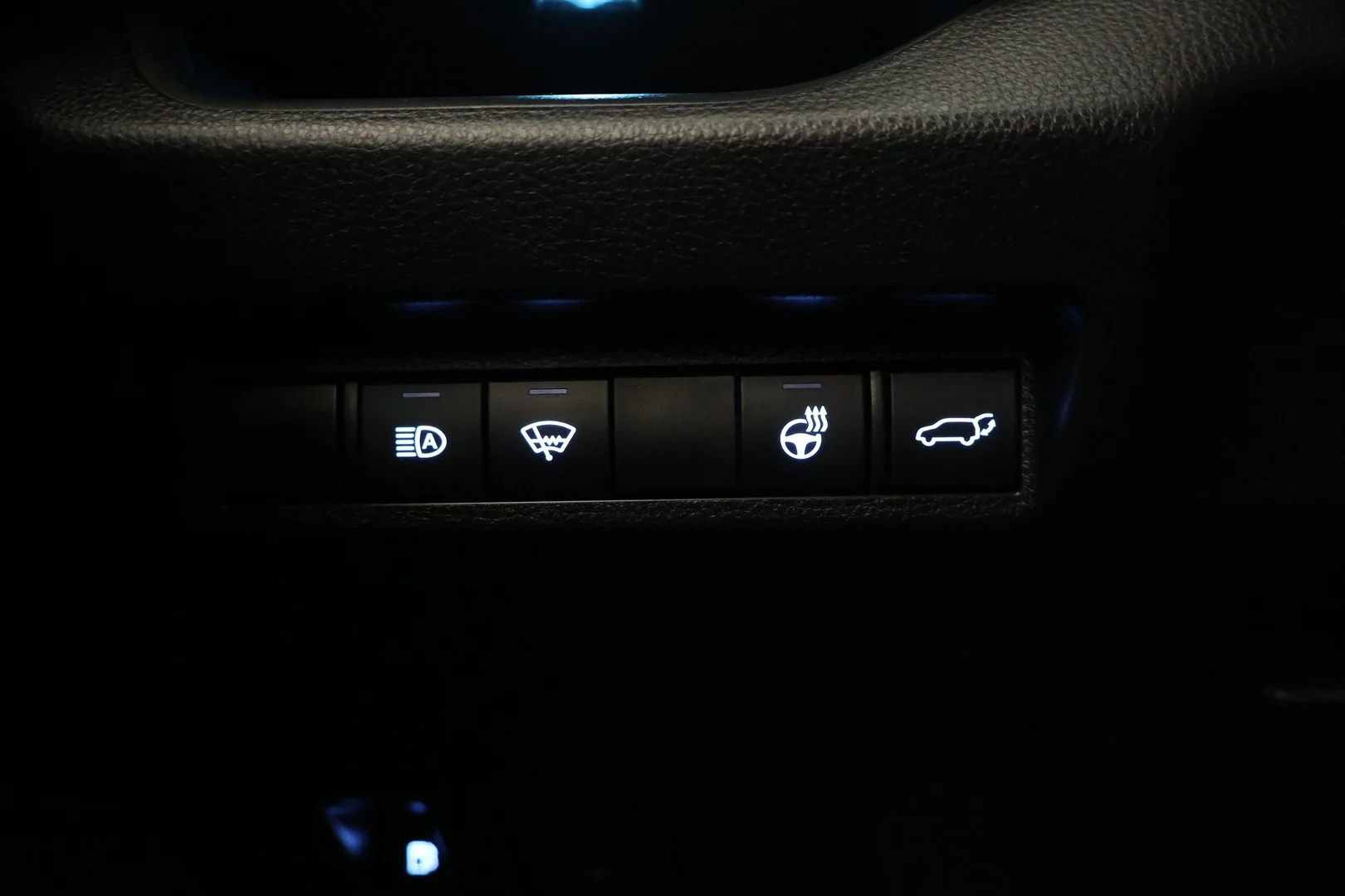 Car Image - 1ozj4ATg4jJf6BDxFAYGkY