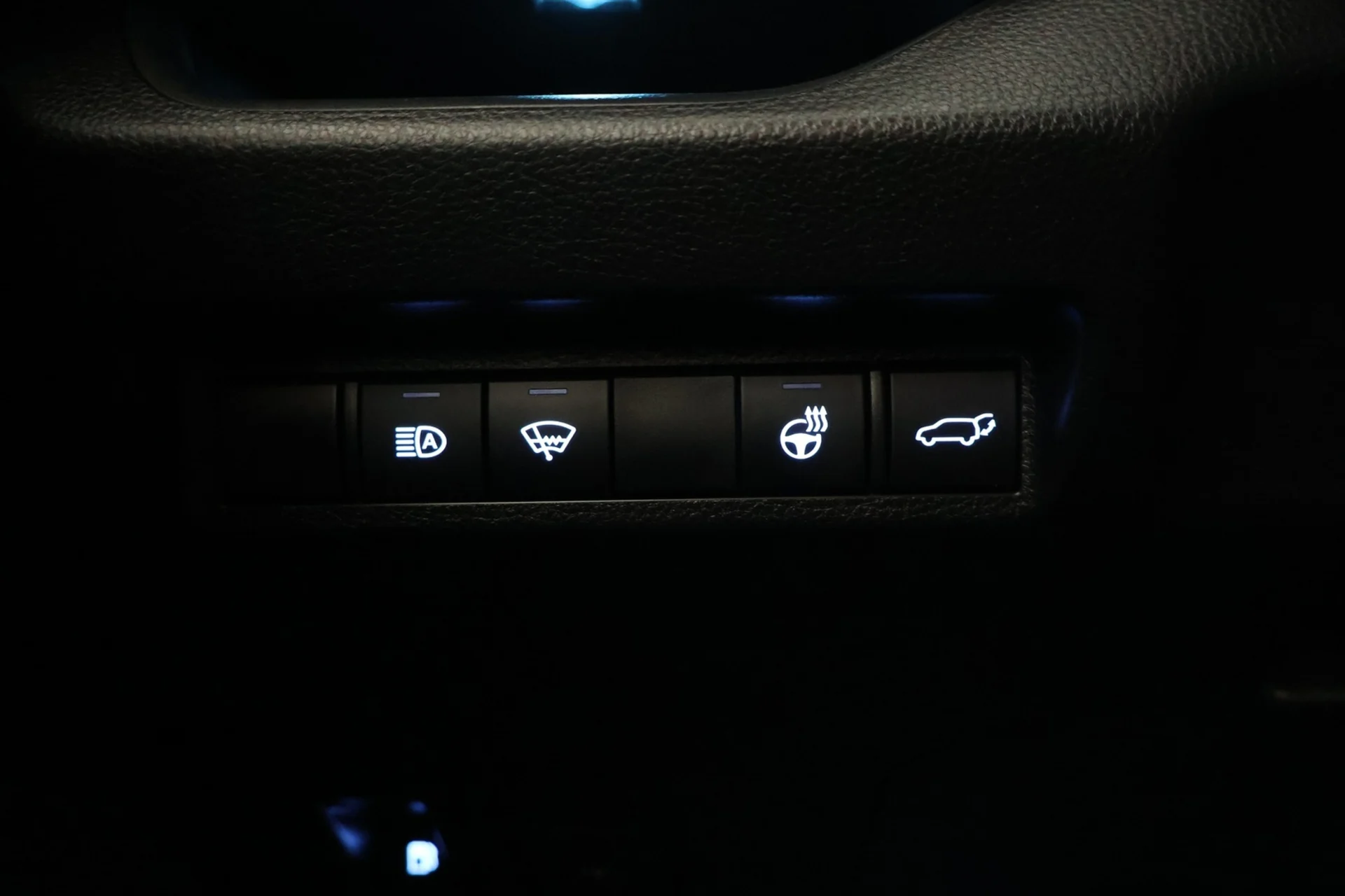 Car Image - 1ozj4ATg4jJf6BDxFAYGkY