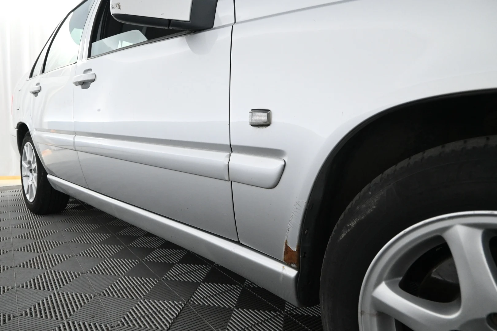 Car Image - c9nu6fZYDVQ3tTKXRVfbT