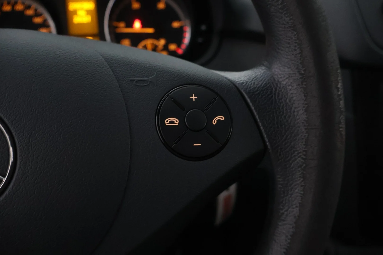 Car Image - 5v5NKyQSmq4sIOVHLGU6cL