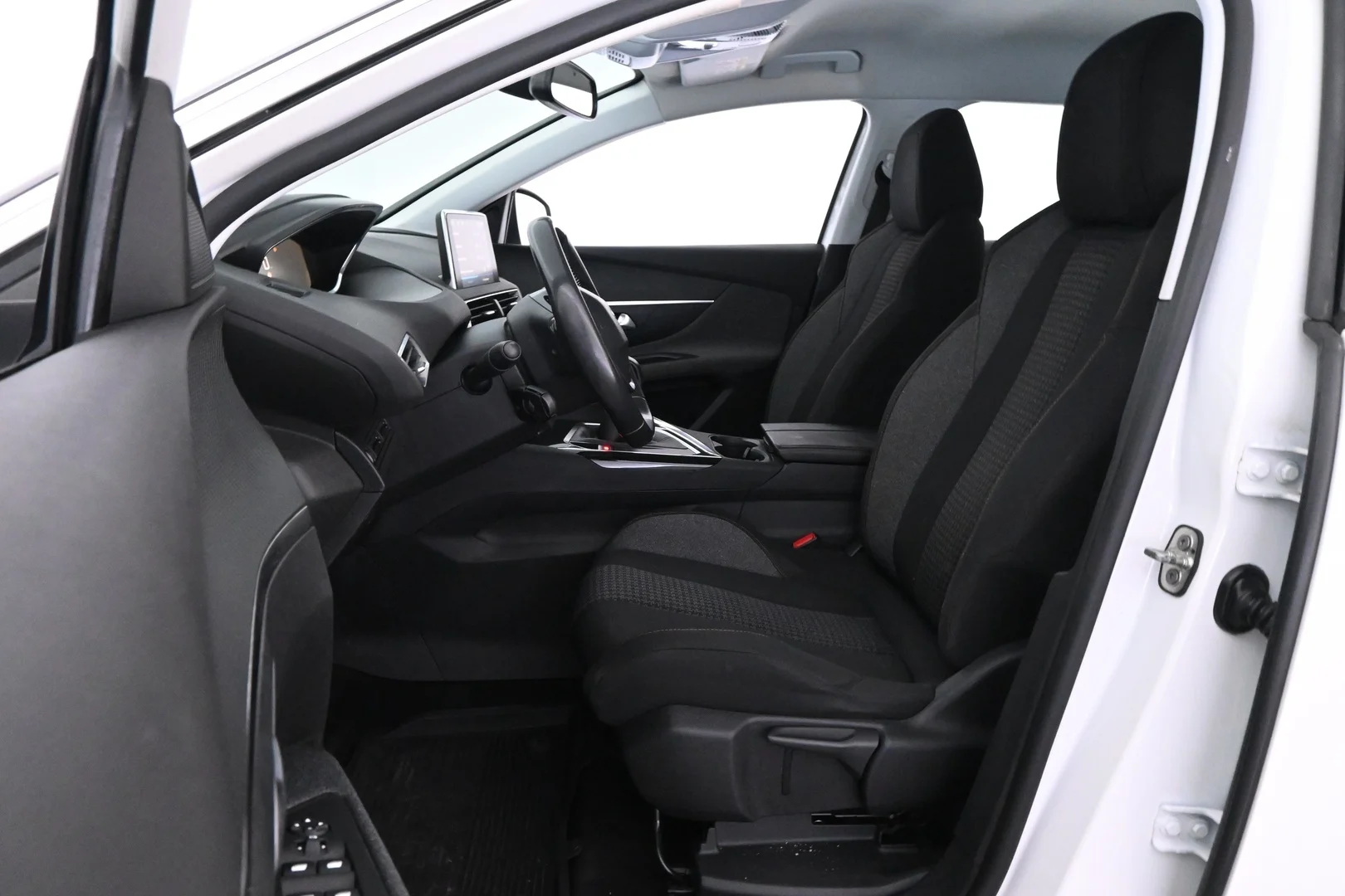 Car Image - 4LB8PbqiPgEW8SlCdYgdld