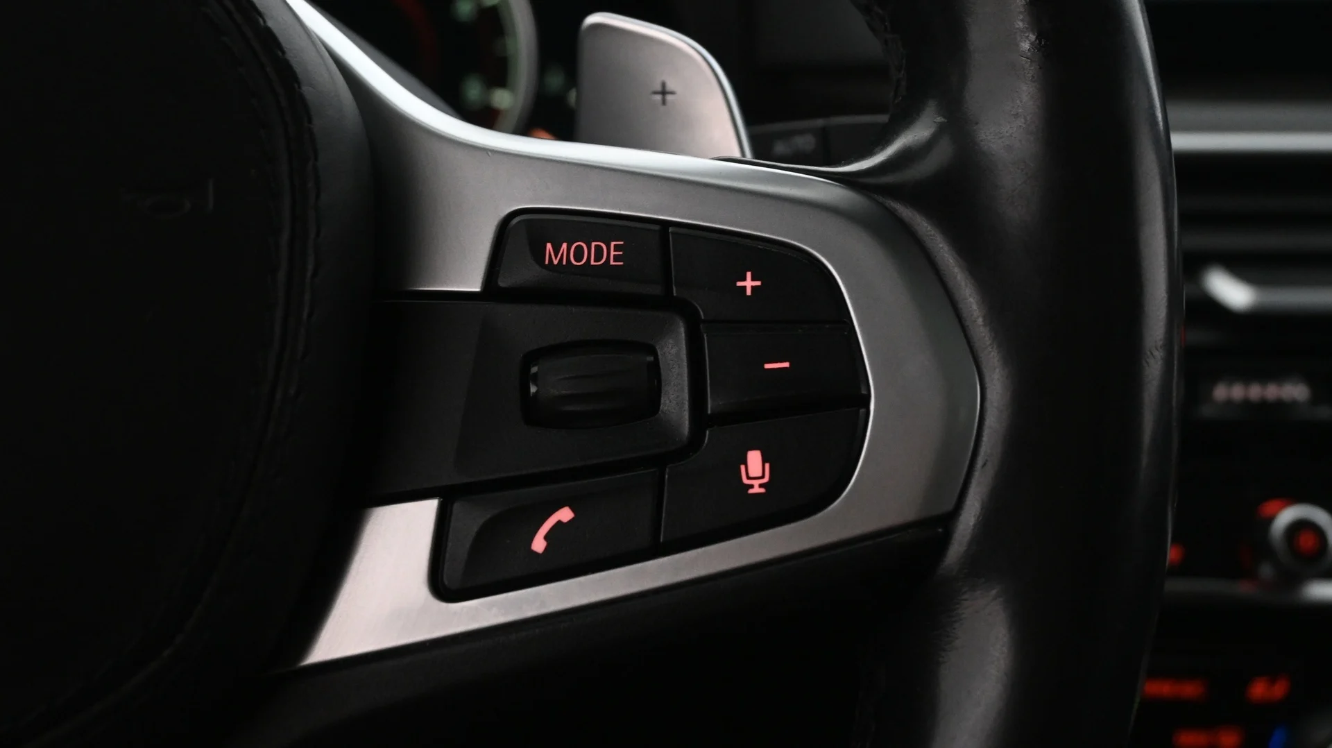 Car Image - L40N8leRi4Gh4MzfC8IdG