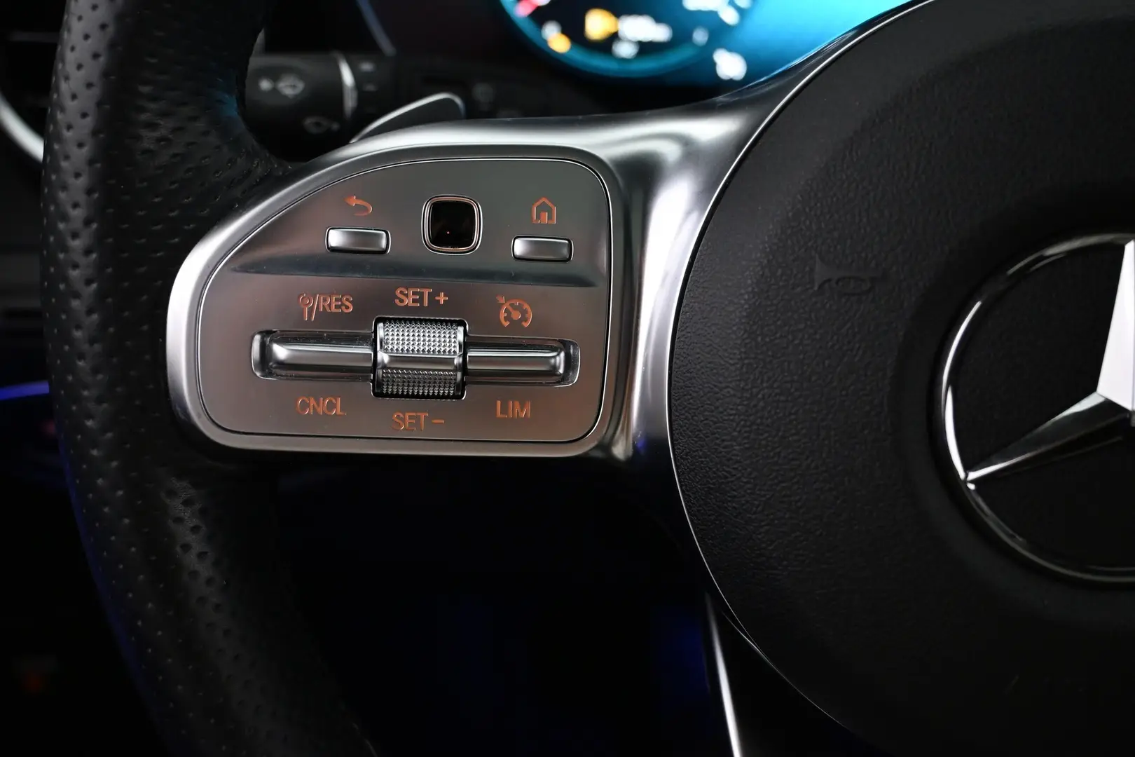 Car Image - 3795y9482rxSgU1FeDpTpm