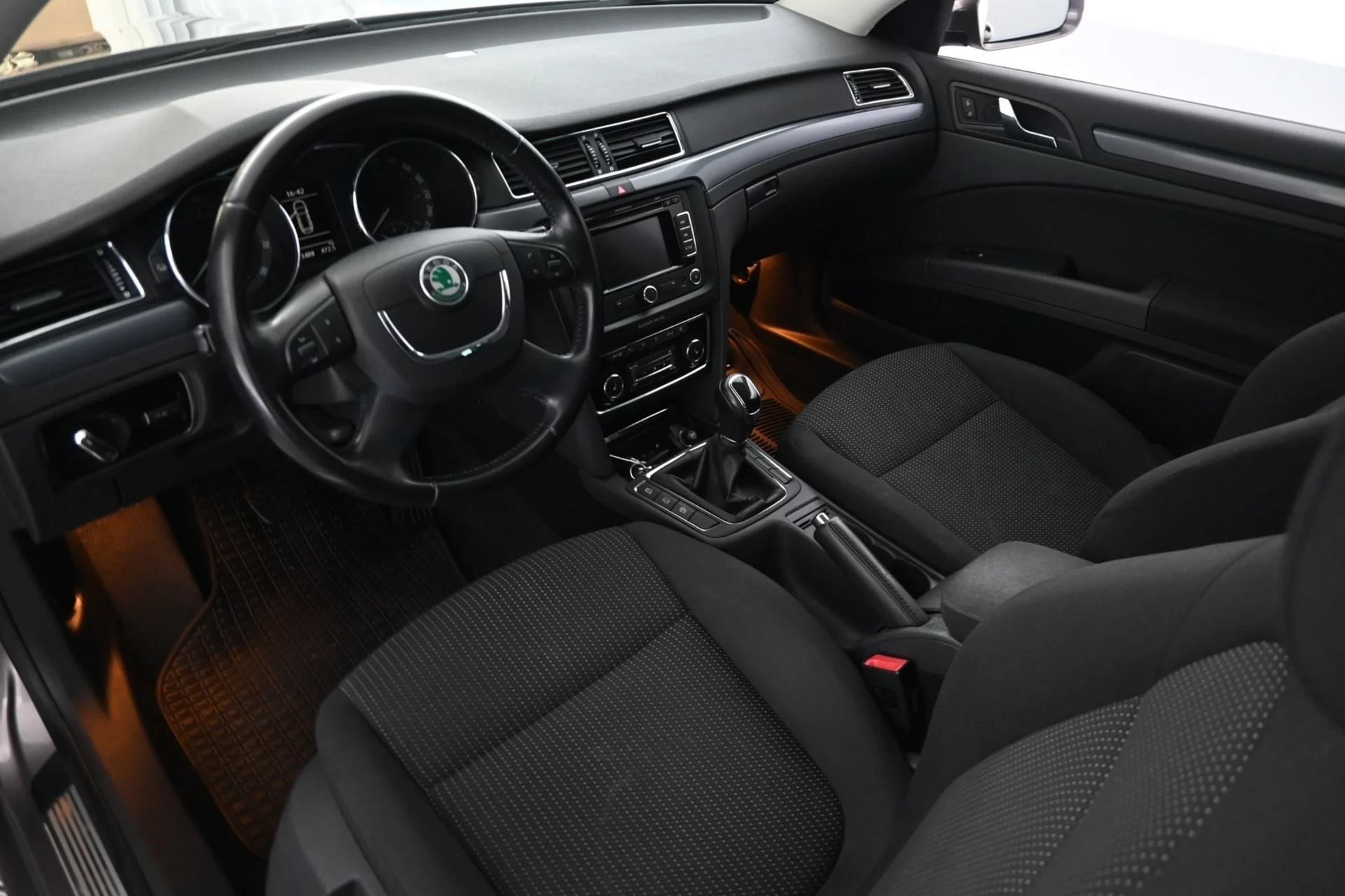 Car Image - 3cNP5TJkhBR4YlQlbaxzz0