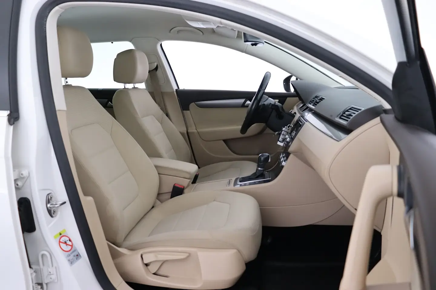 Car Image - 2y7KXgsQRm0F6IZpmLJhQK