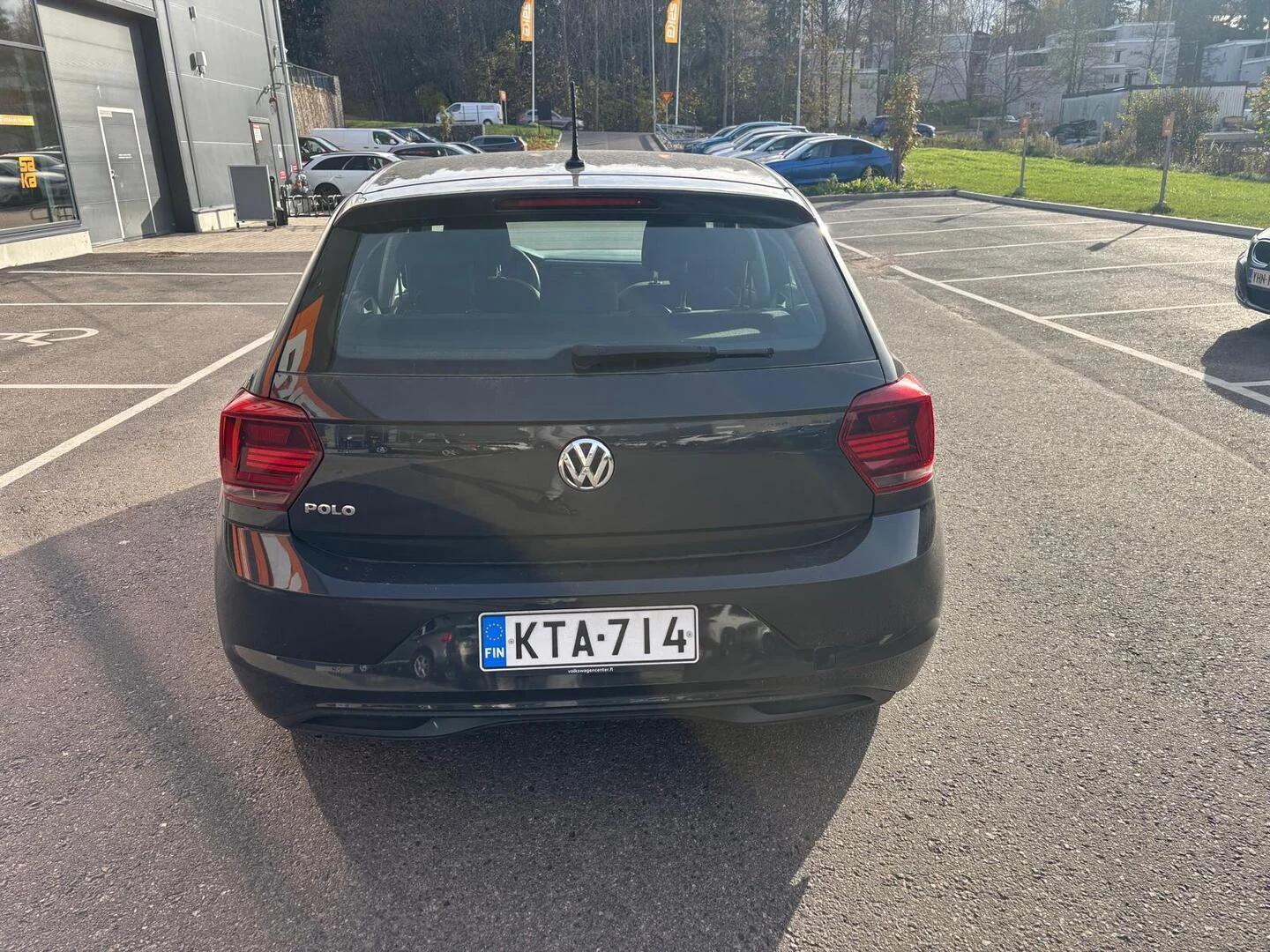 Car Image - 3bZL9wYbciuP1ni5P3M1eE
