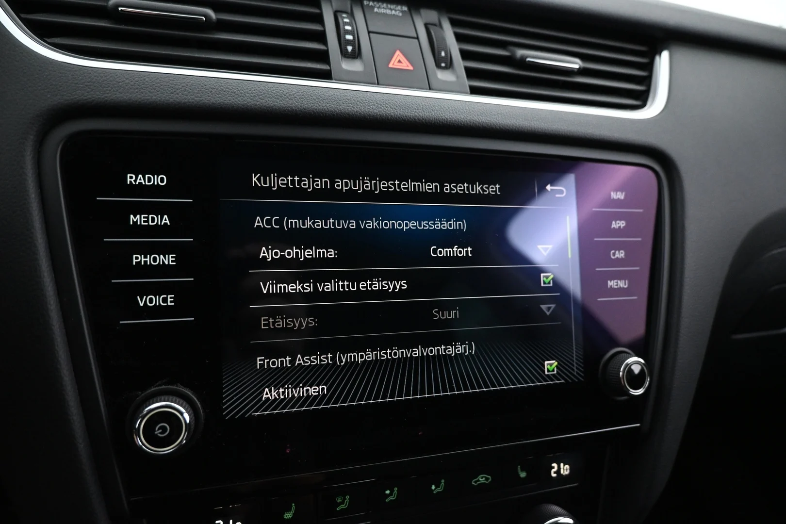 Car Image - 5tAyaN2wSI4K6ZnPQ7tA9U
