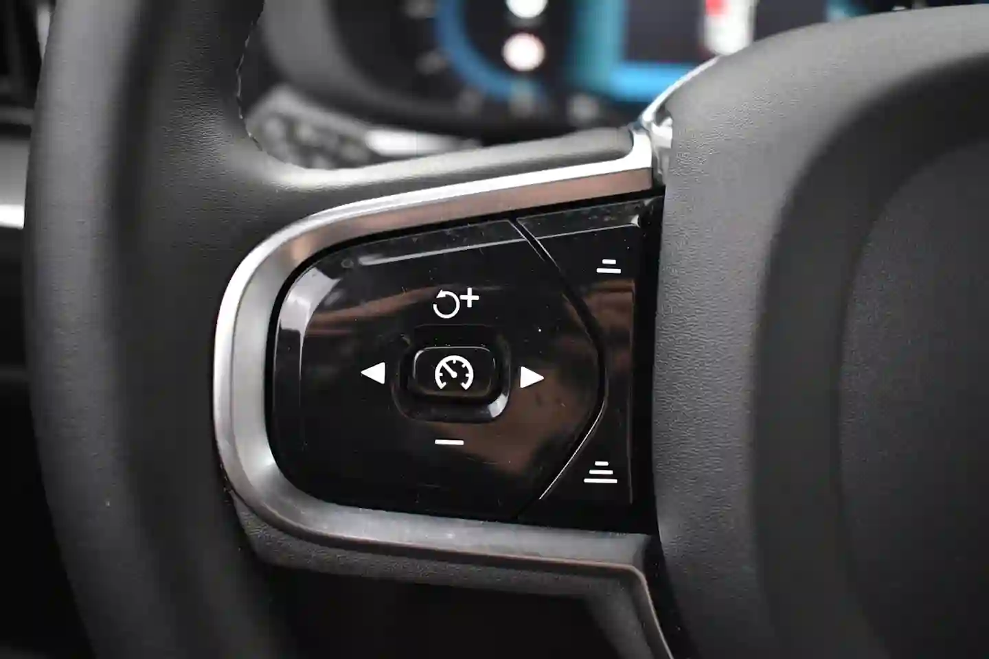 Car Image - 2l8zWTFjzxPQ4ene4M9Mb1