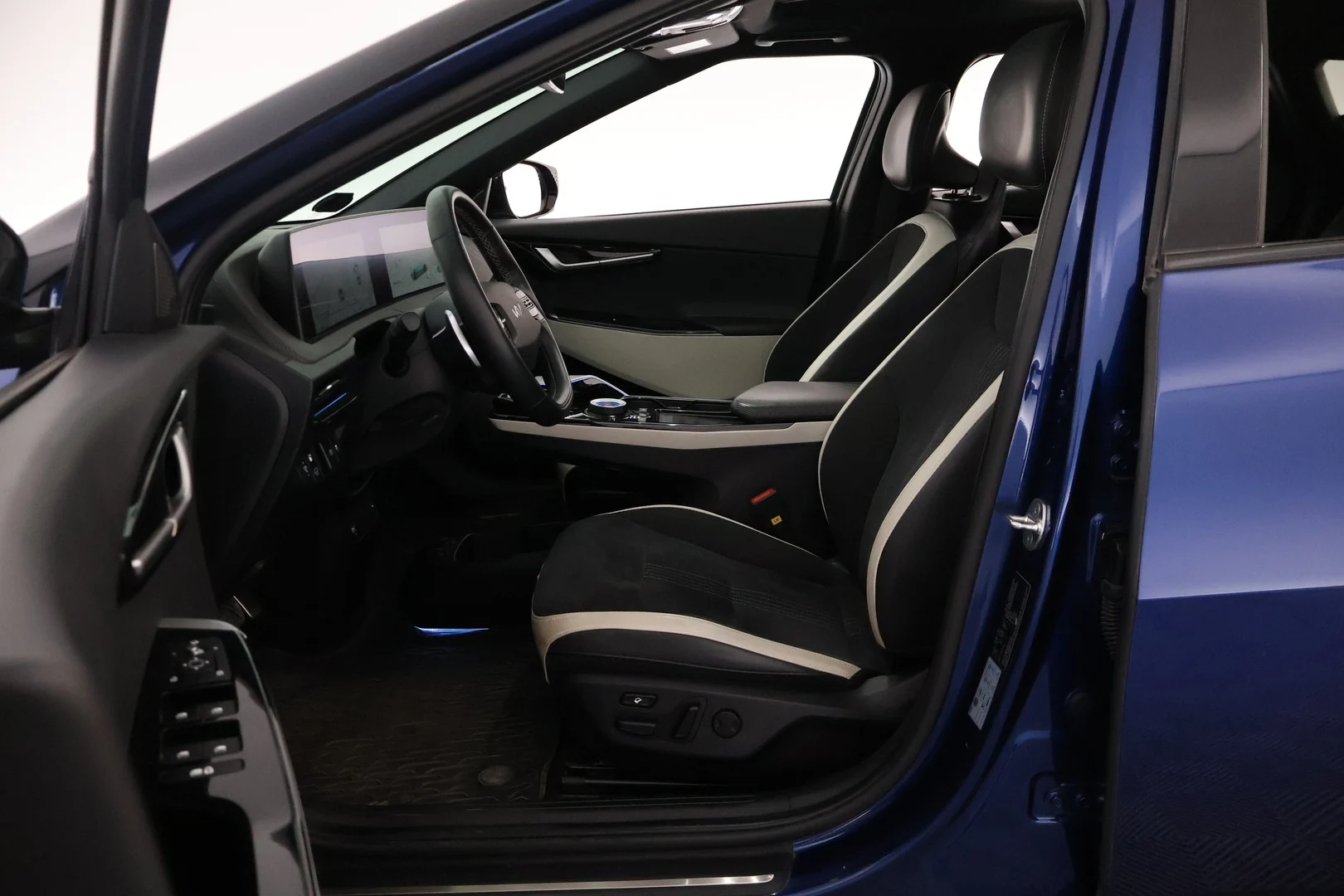 Car Image - 5R1VA3te1jc8C9kHPzs2Bq