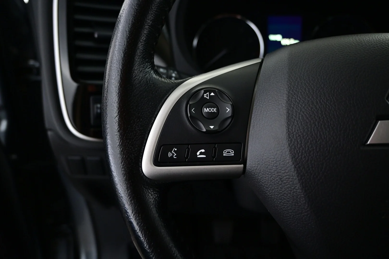 Car Image - 41tLdDG69seoOsm4fNjPV1