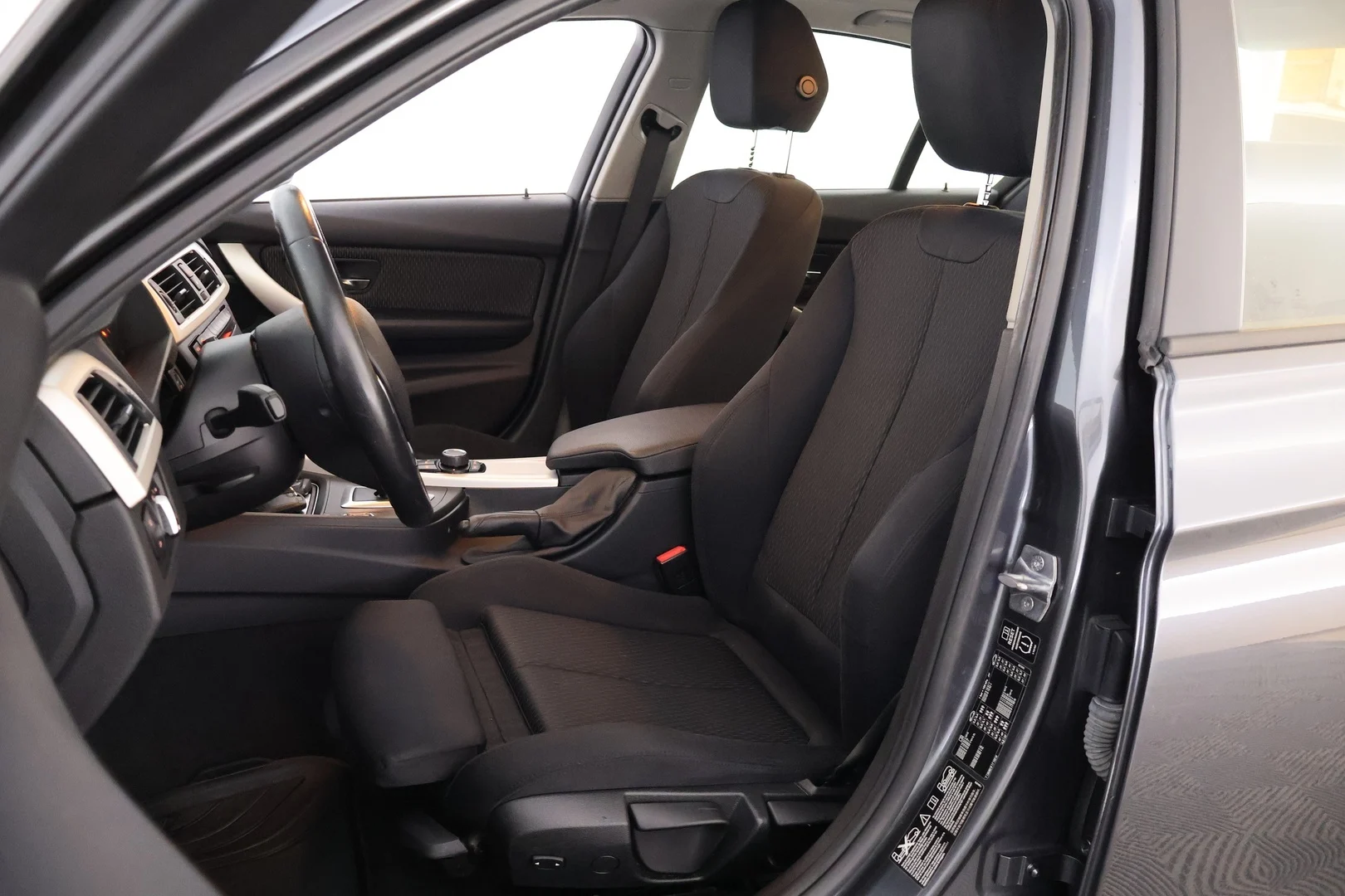 Car Image - NYRoRIYRMfd6MBz5siy5y