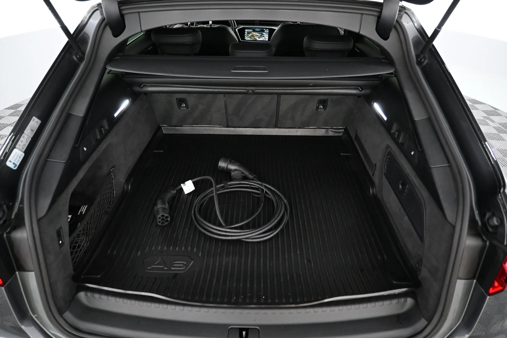 Car Image - 55eynRsJTzkmYz0XsKfLBz