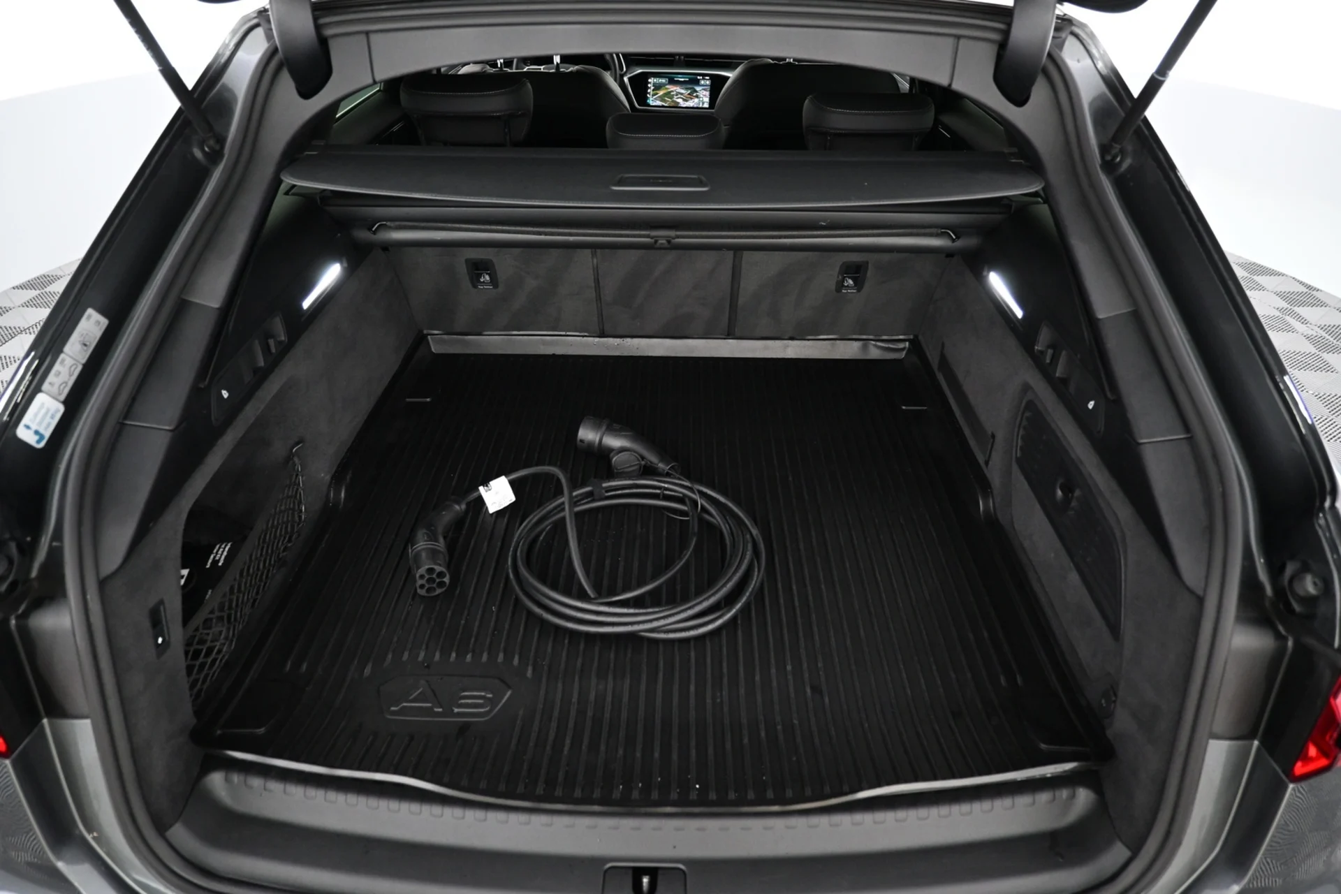 Car Image - 55eynRsJTzkmYz0XsKfLBz