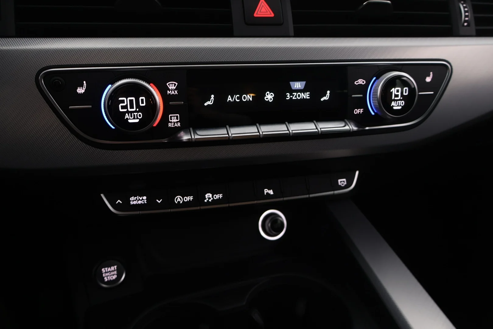 Car Image - 3Gb14petIFK08Fg4BR56h1