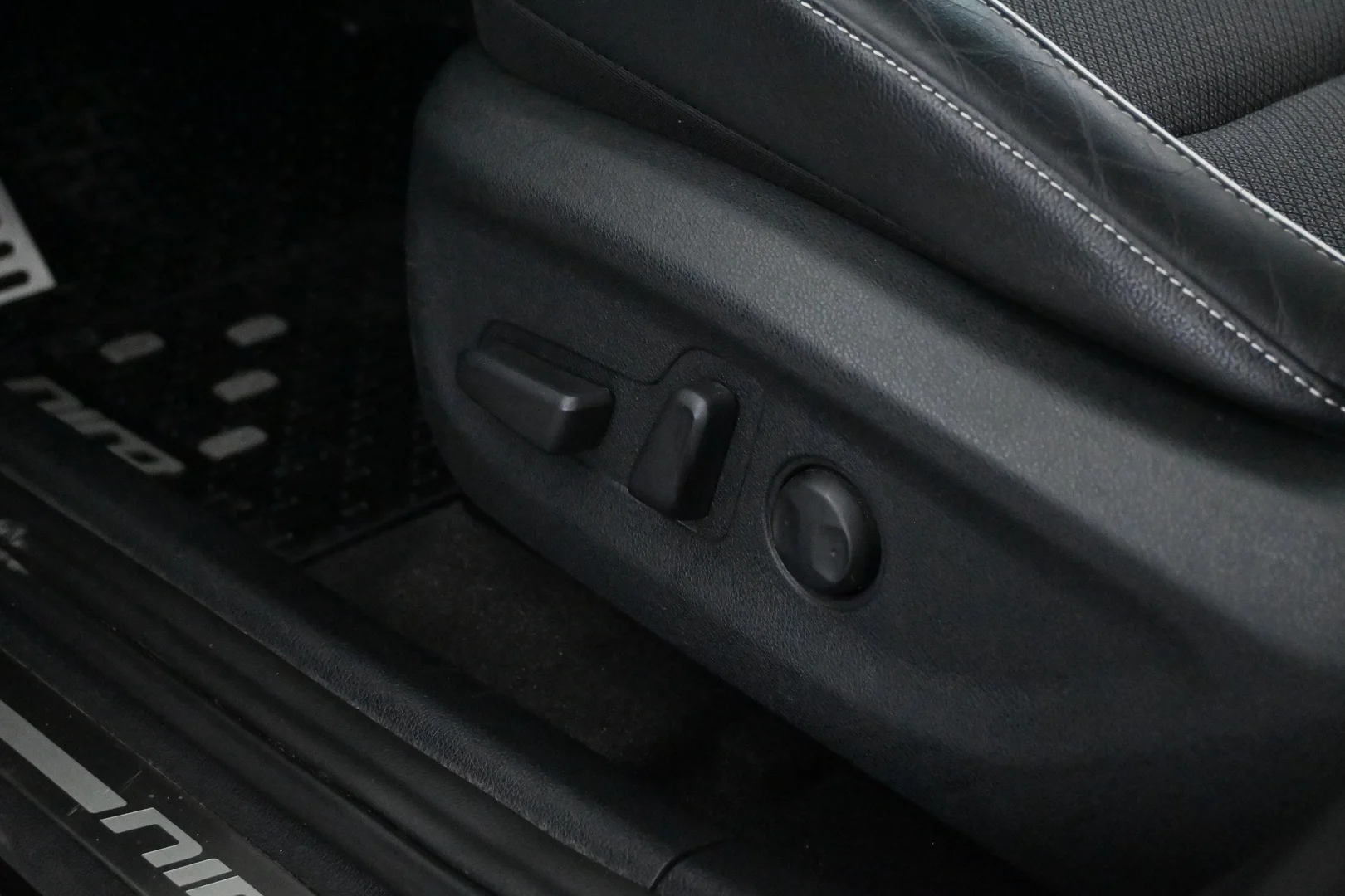 Car Image - 4GsaqIgavuDmRcLiZ9q0RV