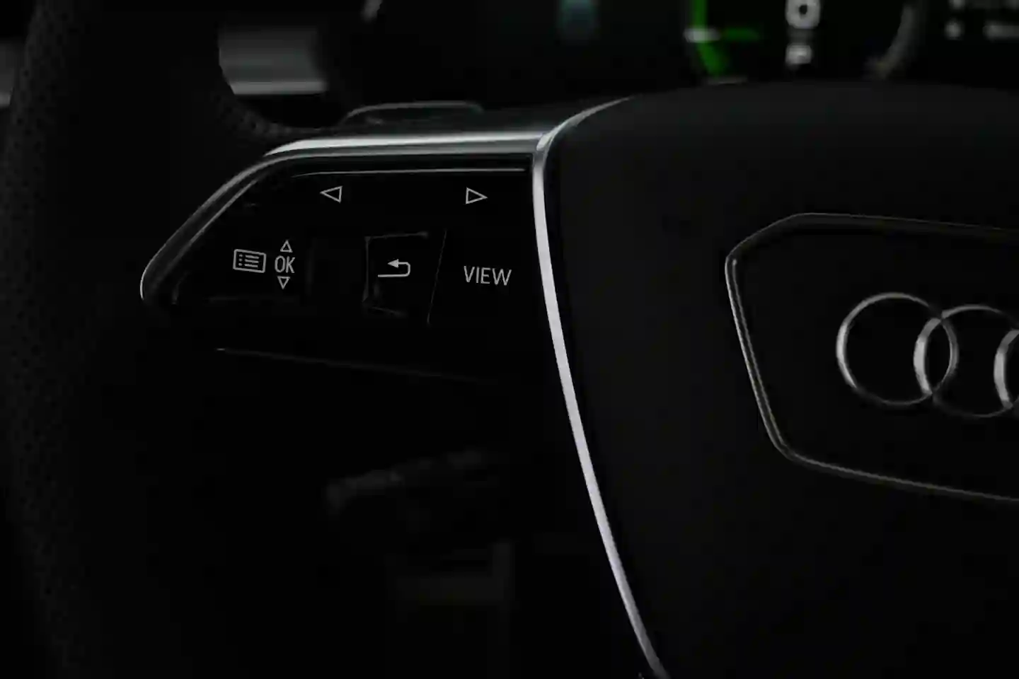 Car Image - 3SeTrWVFpMxFcxx8TpHywU