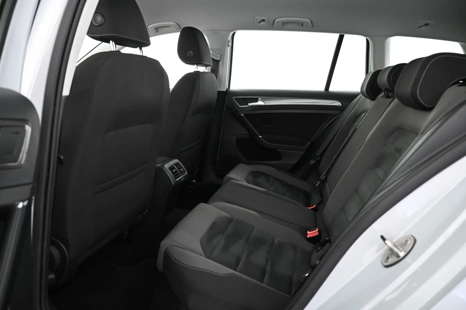 Car Image - 25F1wcQERt45FVvintyCaU