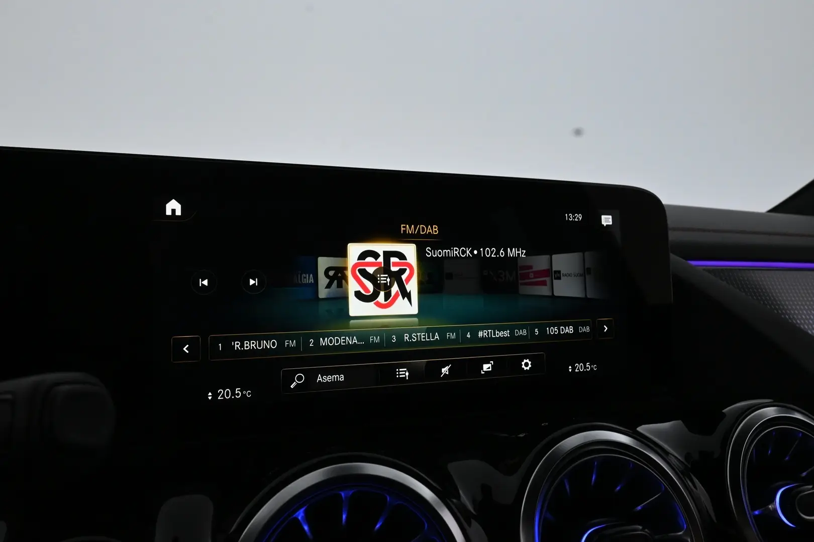 Car Image - 5B15sBUq2WDPQjcdk1xMyT