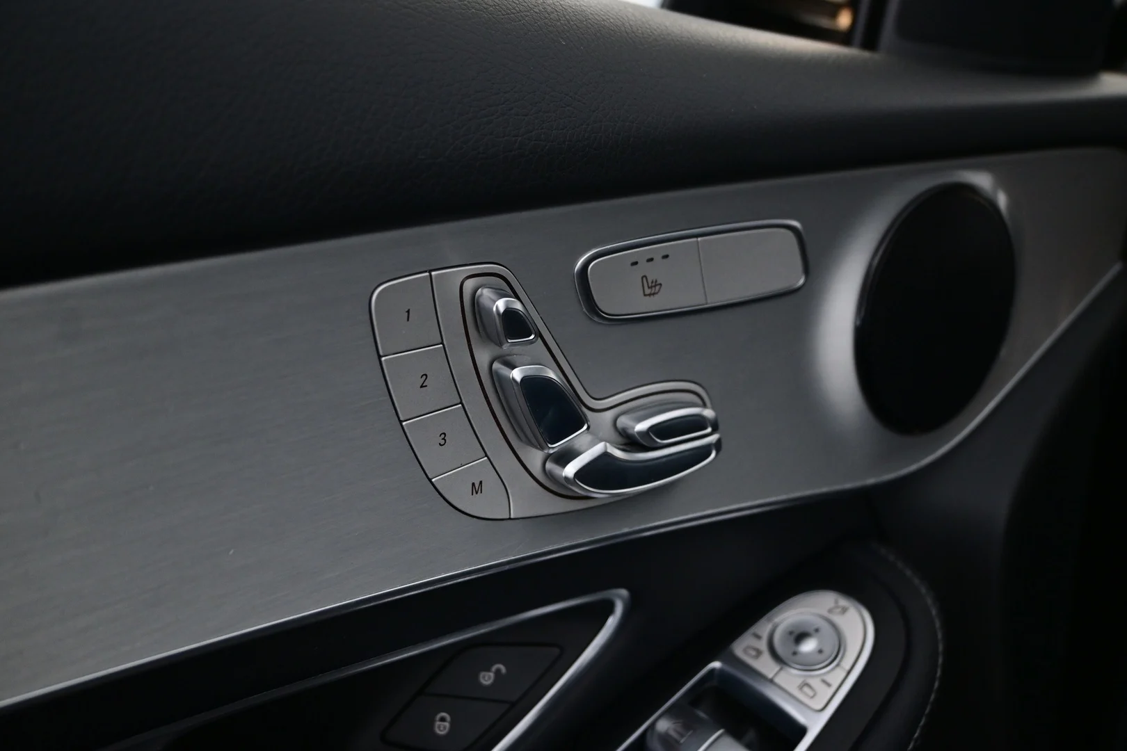 Car Image - 5Ez4J8IKEcHpdaAKvbVFxQ