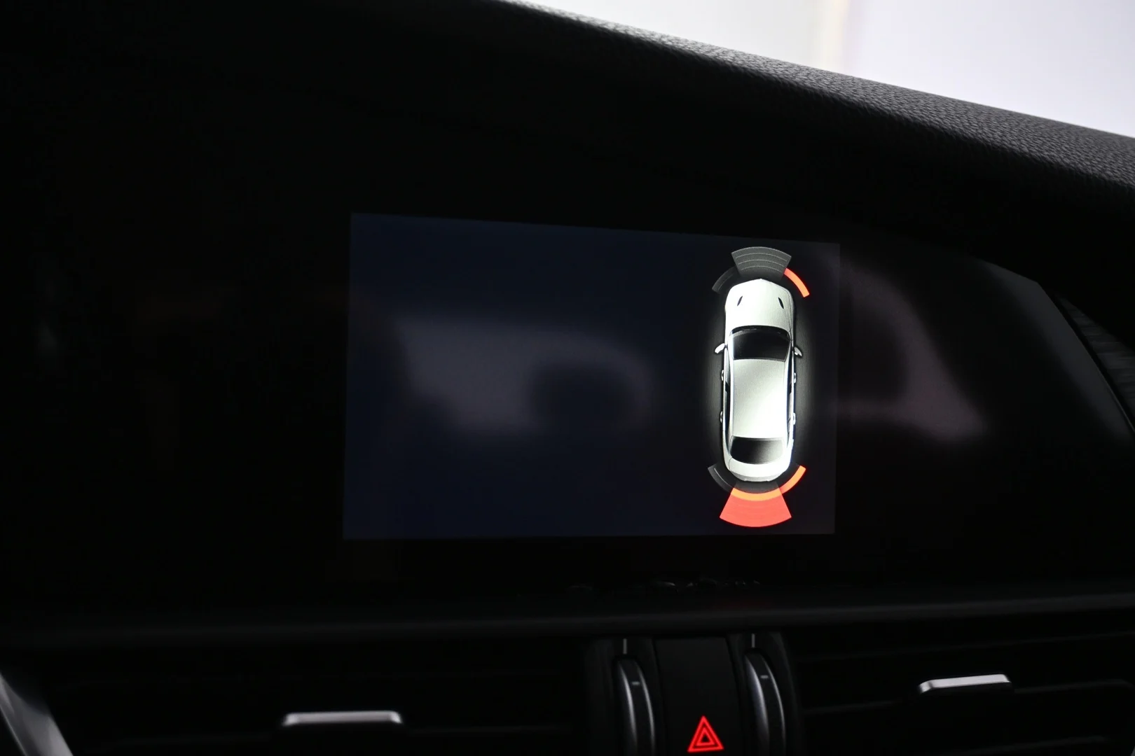 Car Image - rV1KVmBSqzKaESnAY5tGD