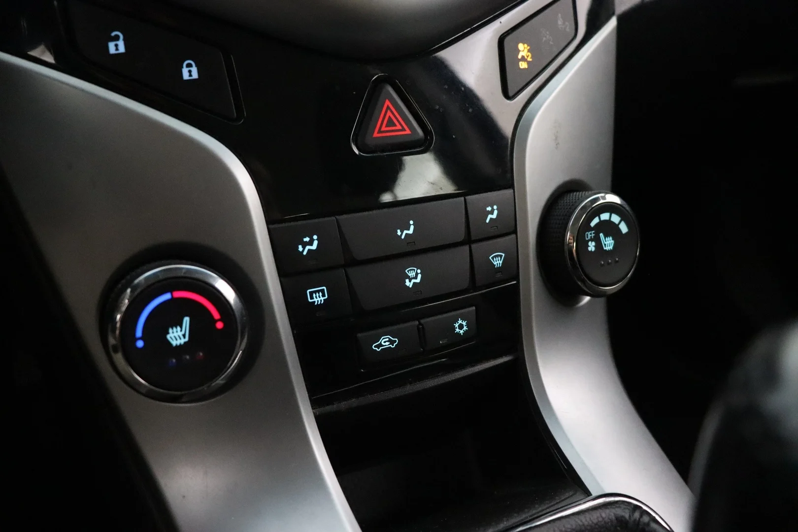 Car Image - 4x4F0N5S87a8vHvQwQIduD