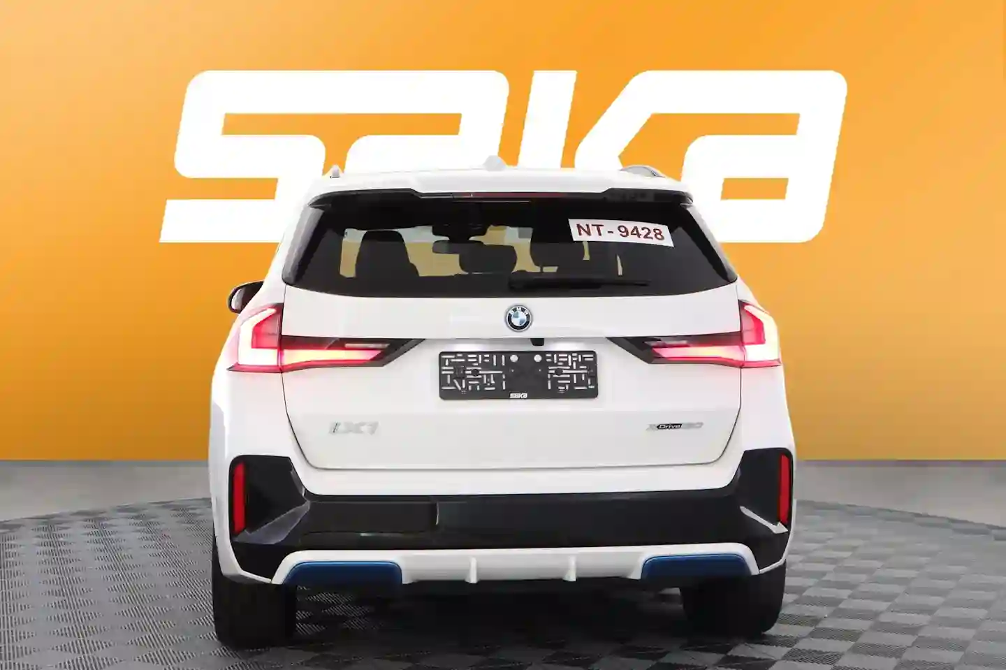 Car Image - 12JlXNuBvzFuqh9KMbnke6