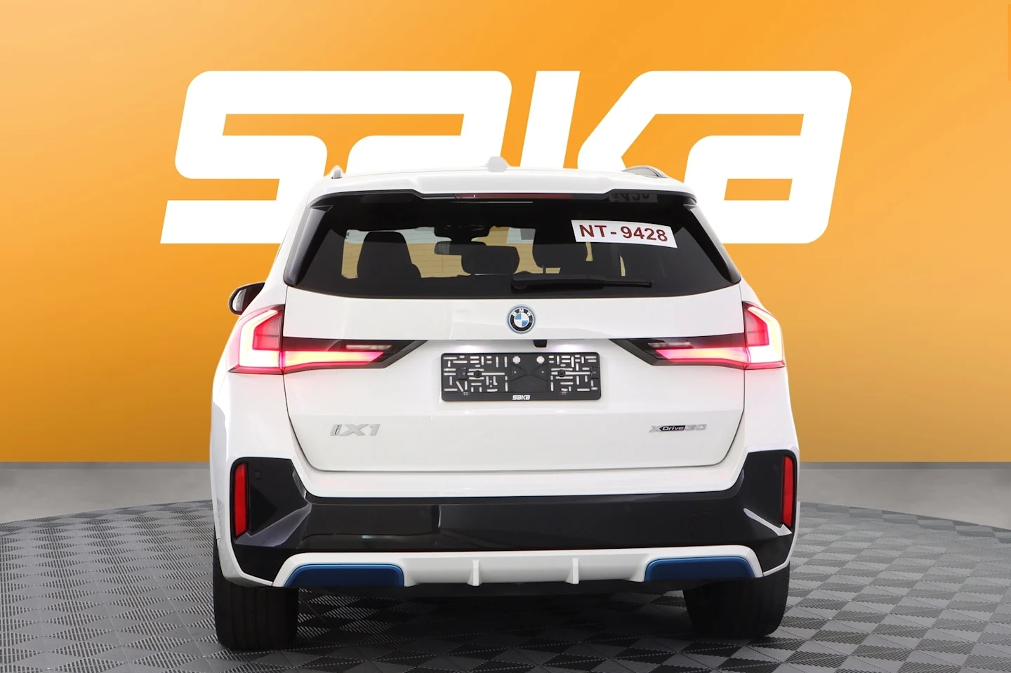 Car Image - 12JlXNuBvzFuqh9KMbnke6