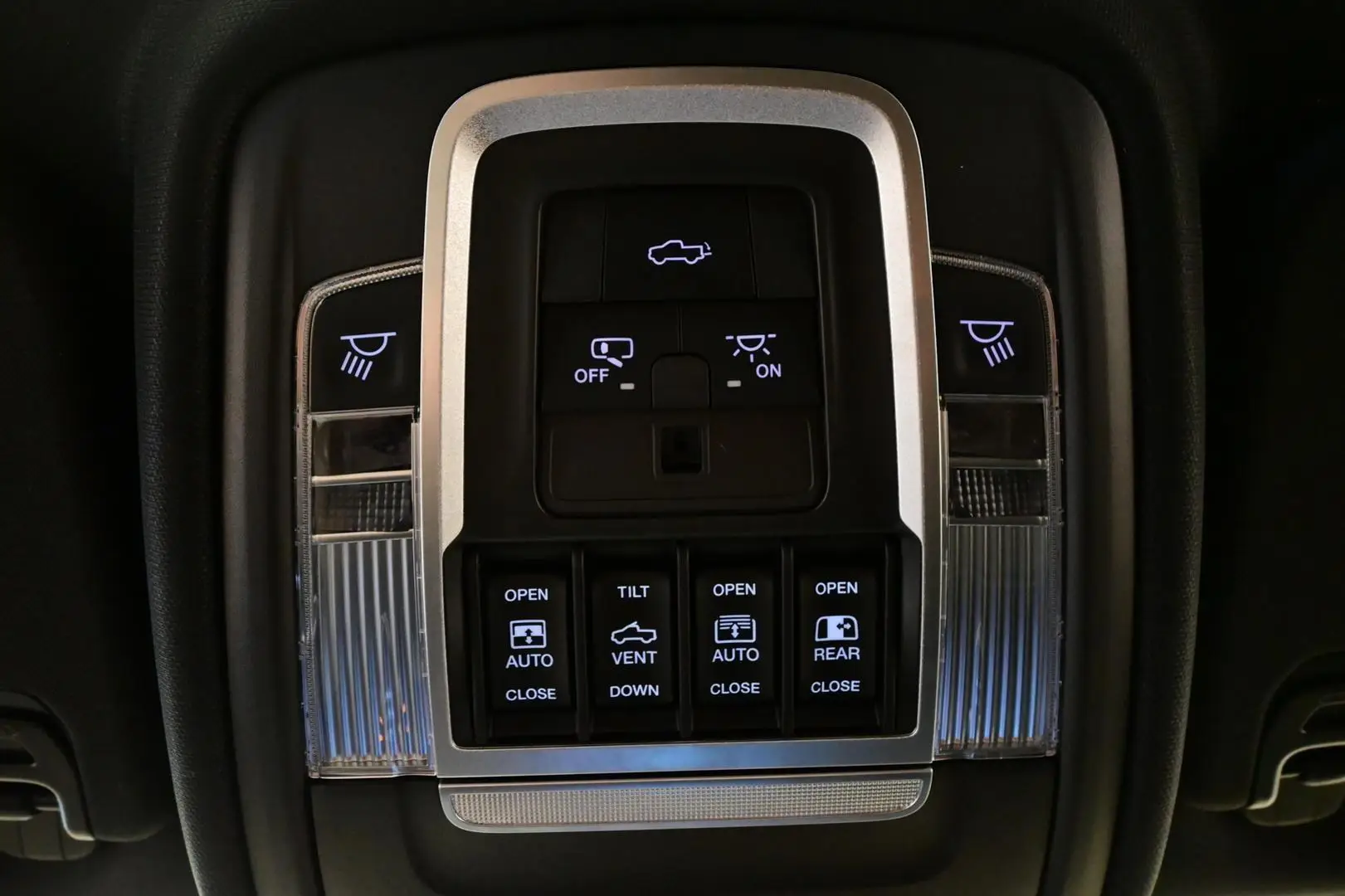 Car Image - 2oEDmYI3U4z6N8g3znNxXC