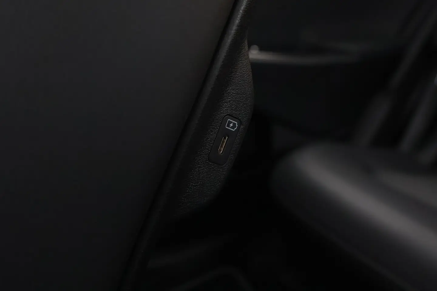 Car Image - 1oOWG2BpNyfSa6sK9XQMc1