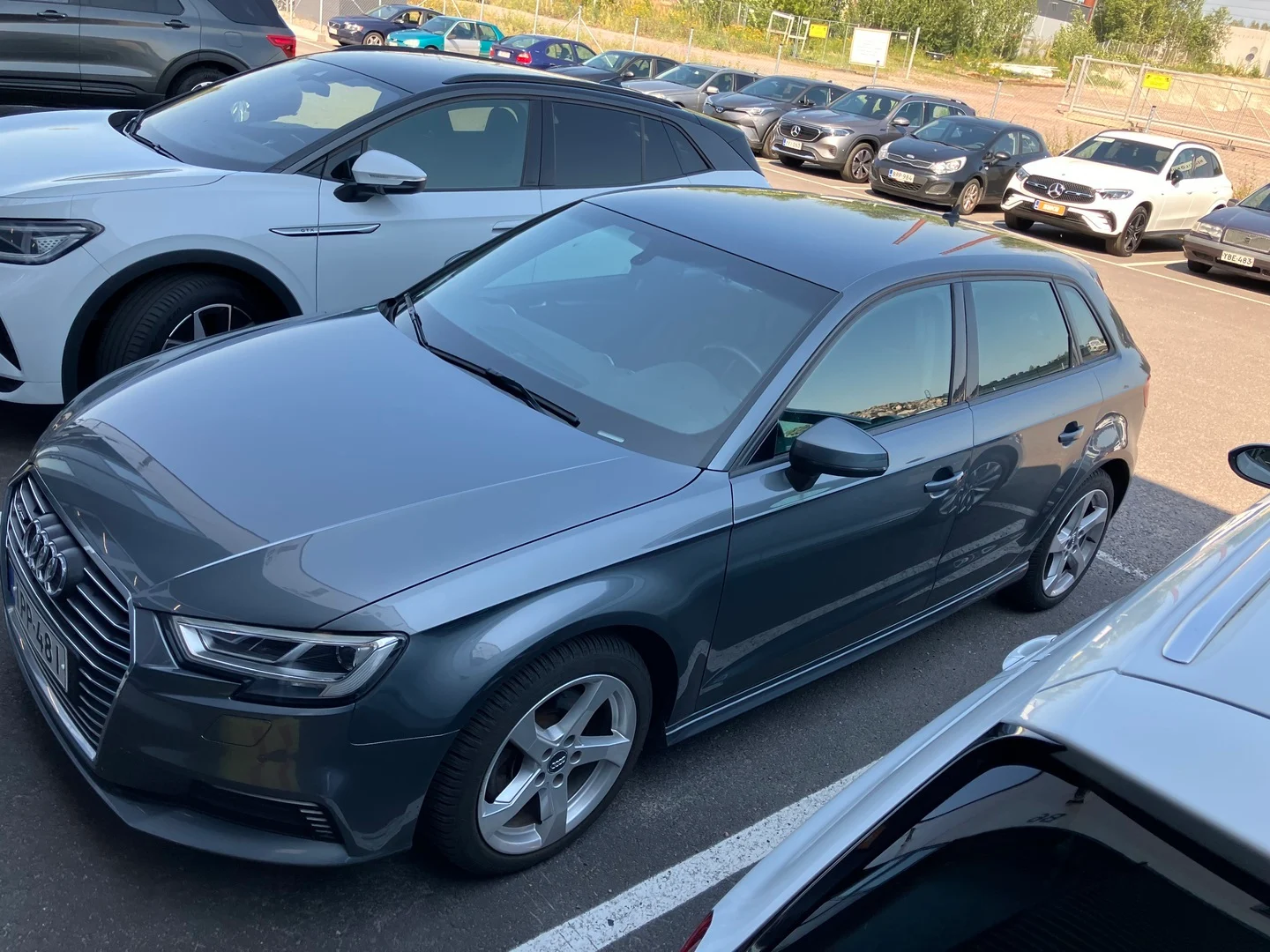 Car Image - 4Q2I3O1SQTlZPGtwA0slb2