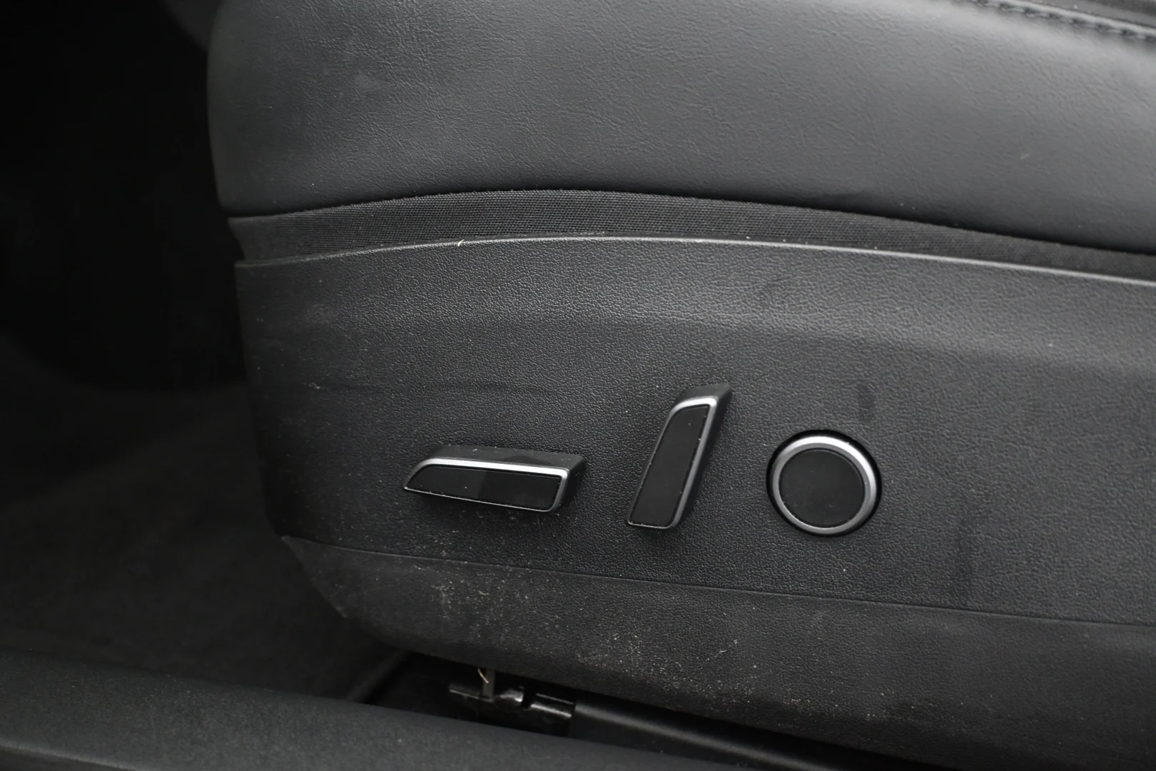 Car Image - 6kZrO7rHVIerVmX5c3a6S0