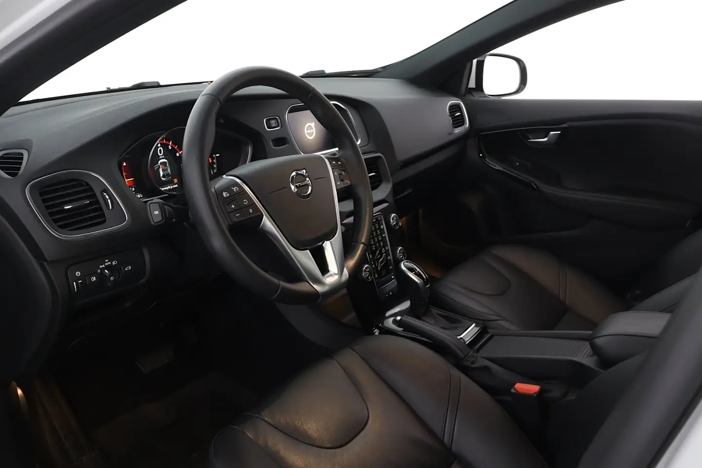Car Image - 79n14p3lk8RLihF8ZpXuCA