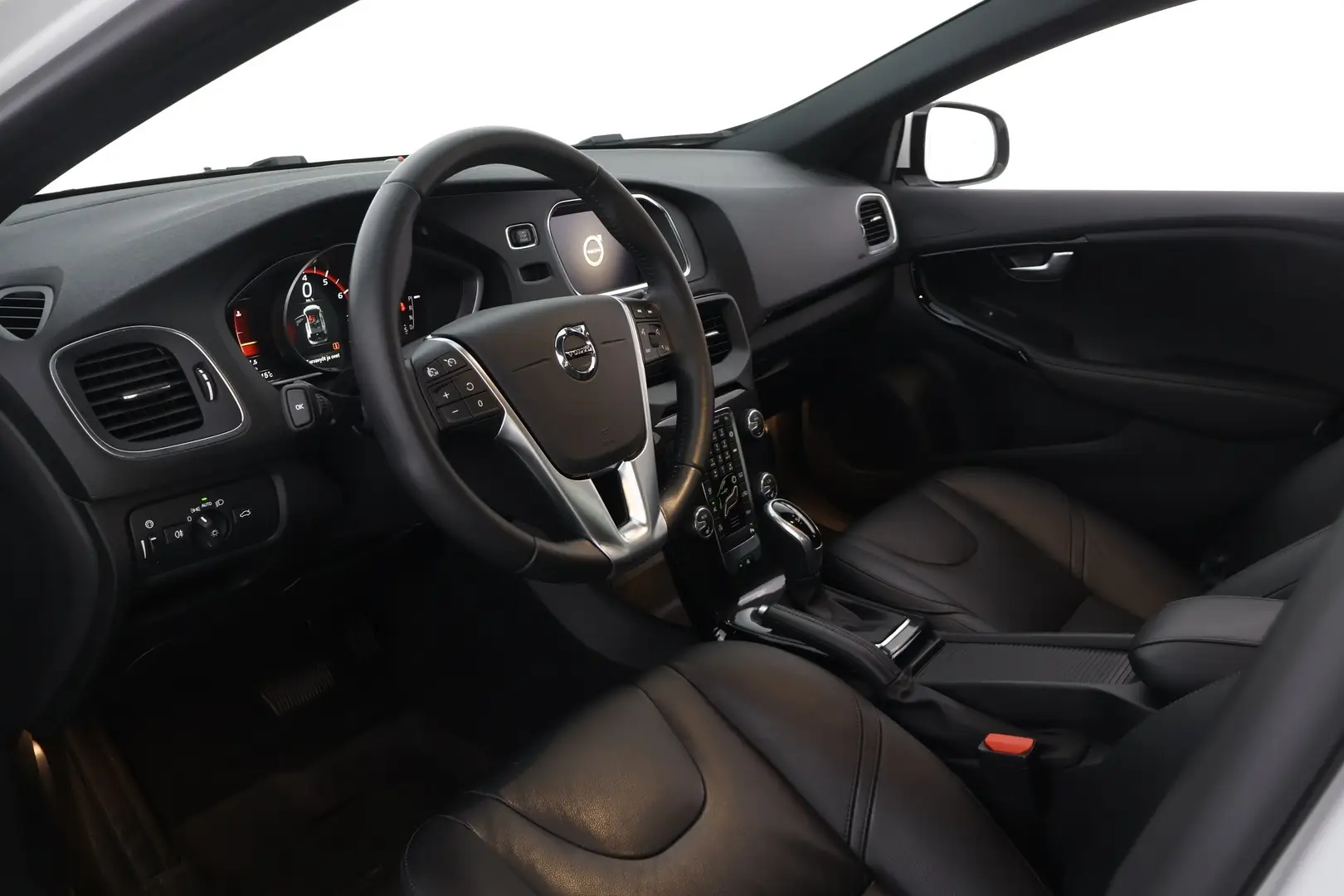 Car Image - 79n14p3lk8RLihF8ZpXuCA