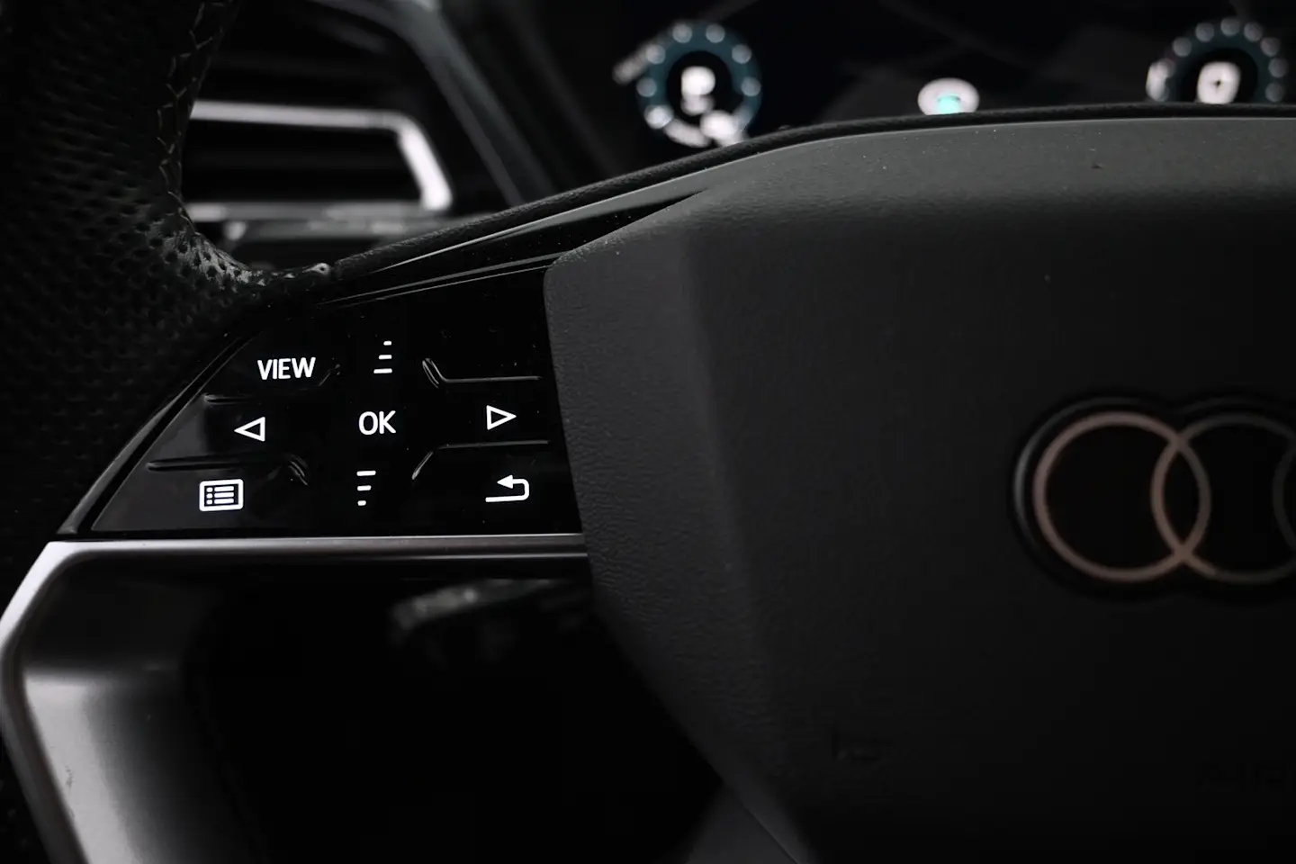 Car Image - 4f6lcNLgF0QAo1QeT6K9f1