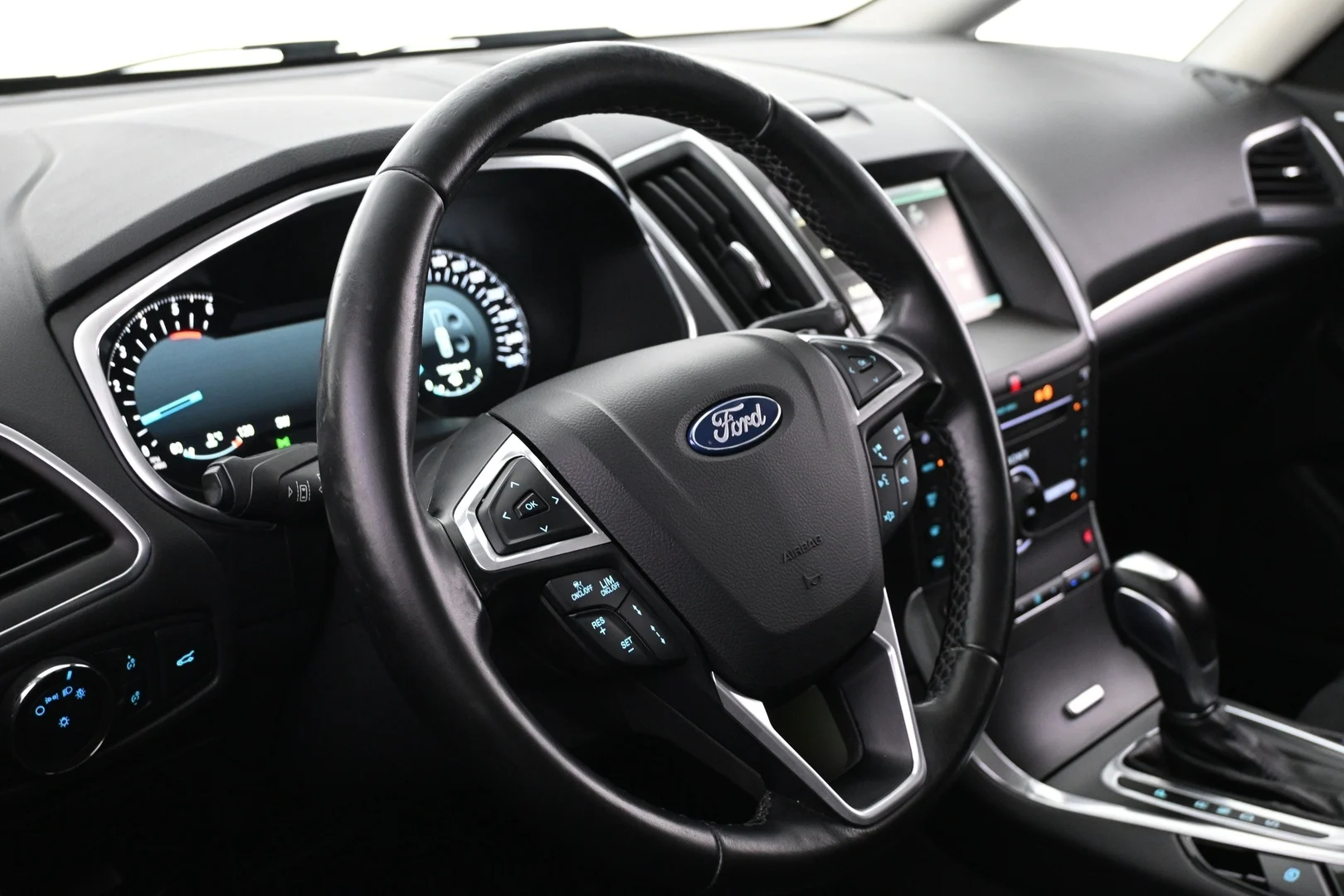 Car Image - 2KXEvzHyrw77APIVRBysUg