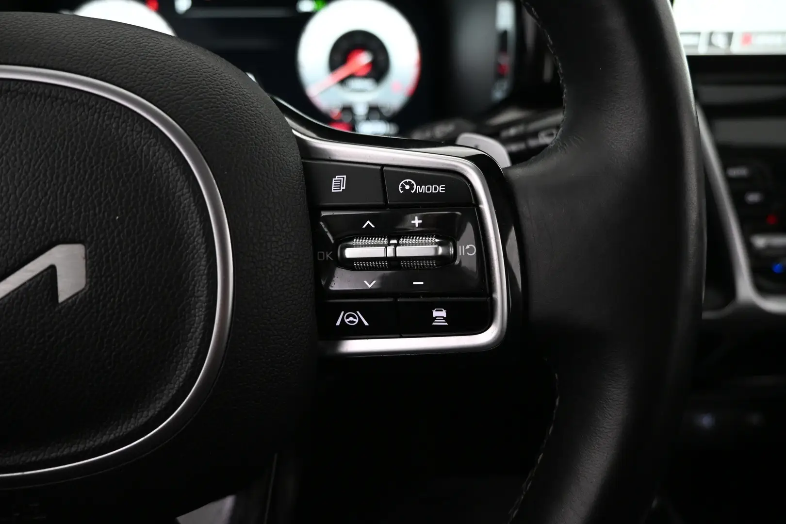 Car Image - 3P4PIMcS3LyDyEdvNjOeZu