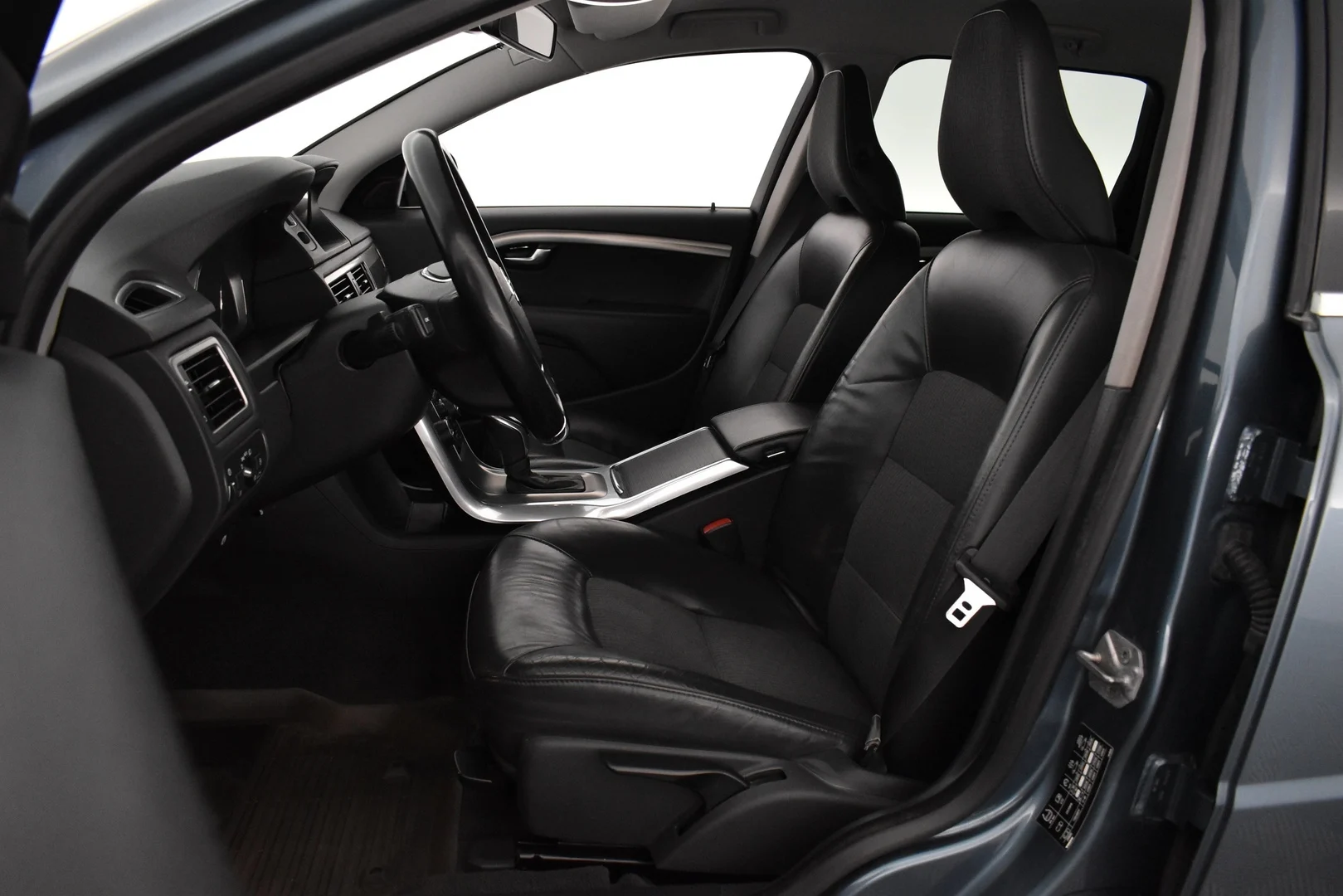 Car Image - 6swUg5RVtYa17G10GFml9b