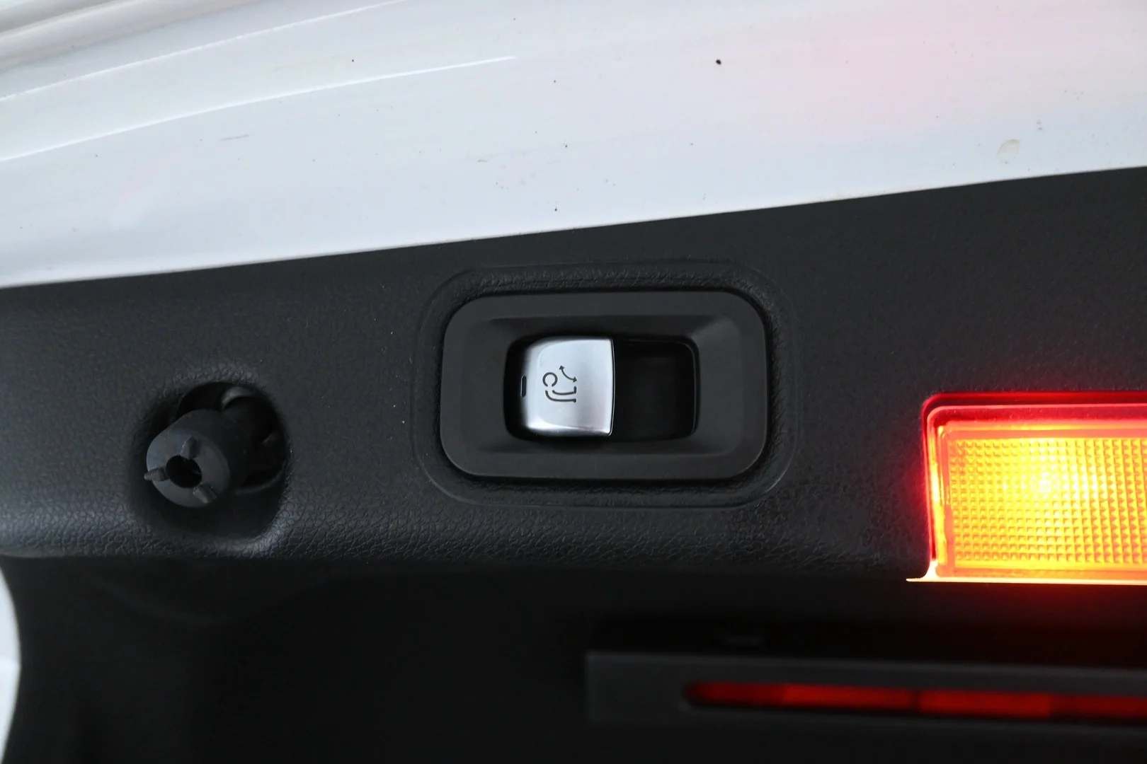 Car Image - 5l8xu6IlEKqyhX5QwkKjOj