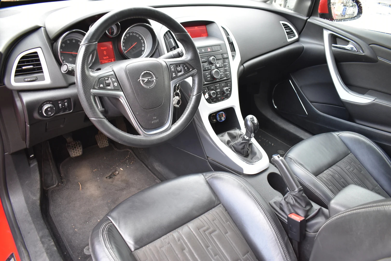 Car Image - 4z7obILVrea7H9vFL0Zsor