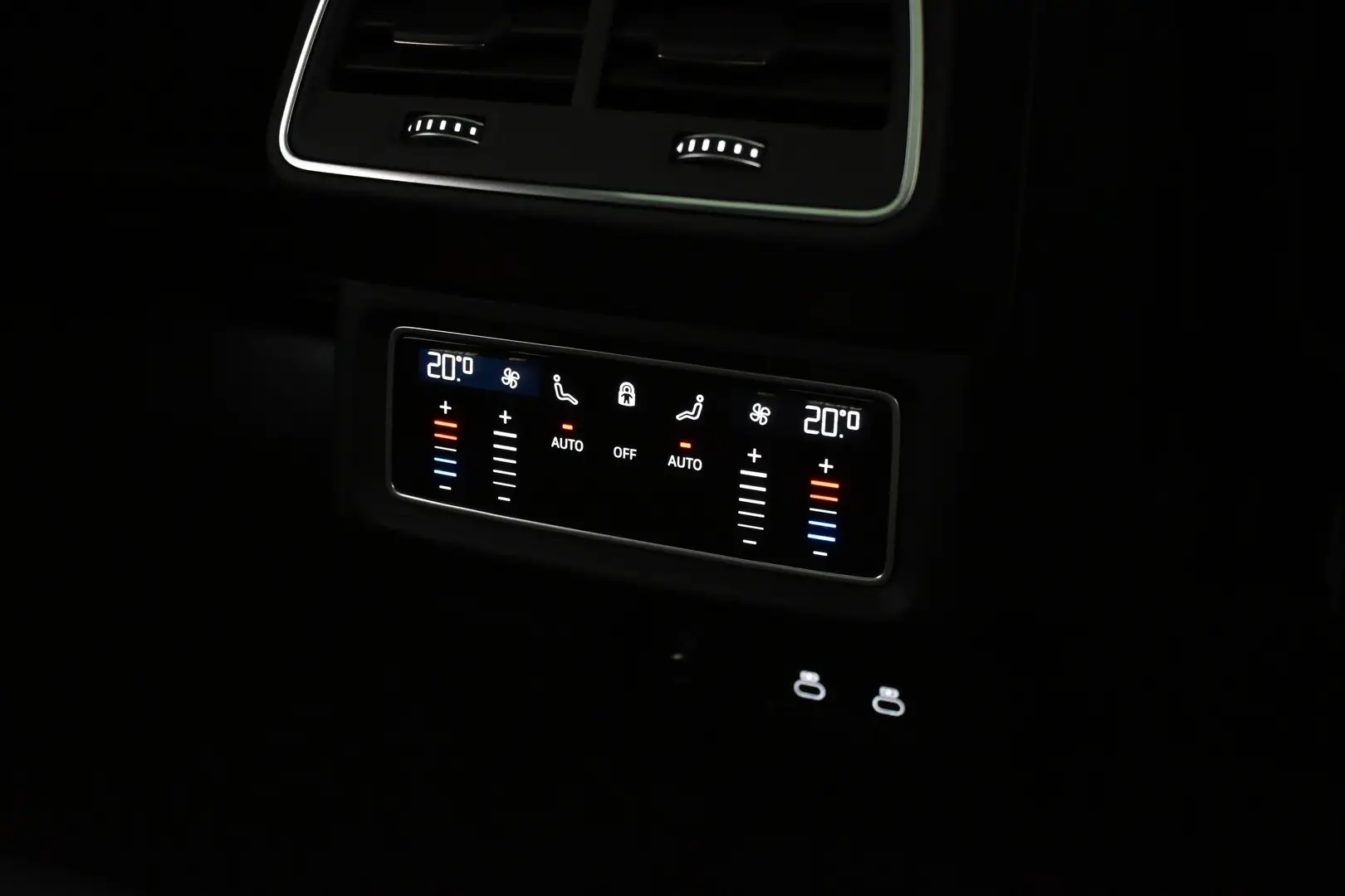 Car Image - 79TG8GiCDd5e8RDns5ghYe