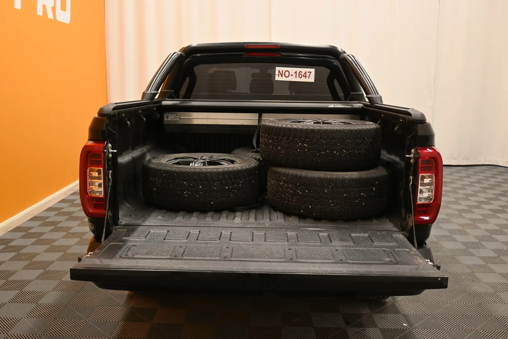 Car Image - 3PxO85eEWDreh4XeV8eHEC