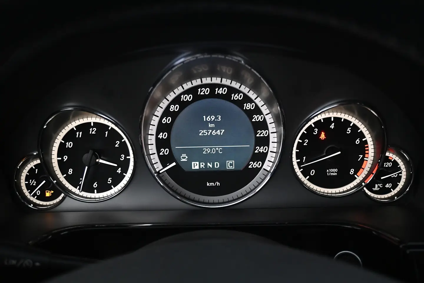 Car Image - 7AS4hl8crxrocmSxdRVA0N