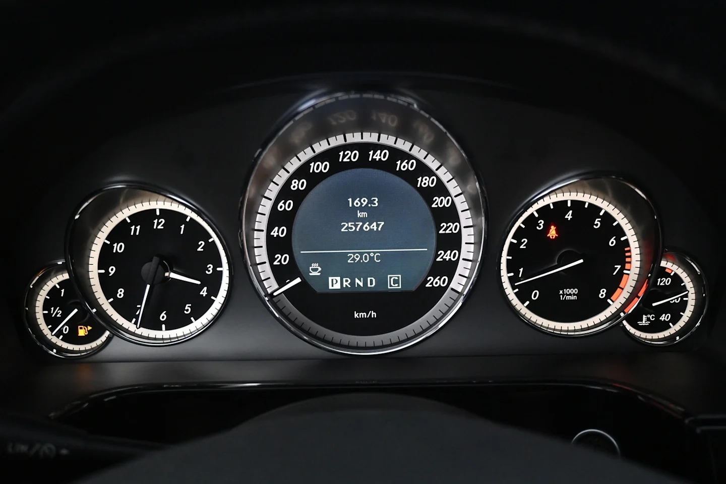 Car Image - 7AS4hl8crxrocmSxdRVA0N