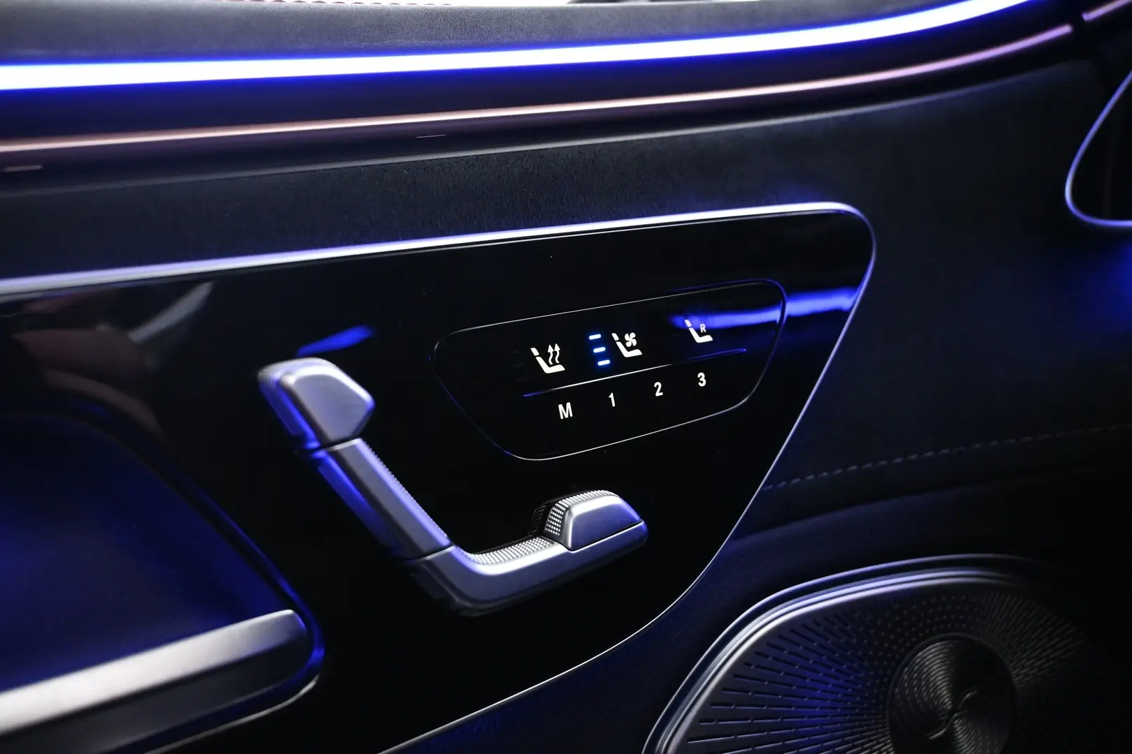 Car Image - 140ZII9XkbIkxbUb7sOgV6