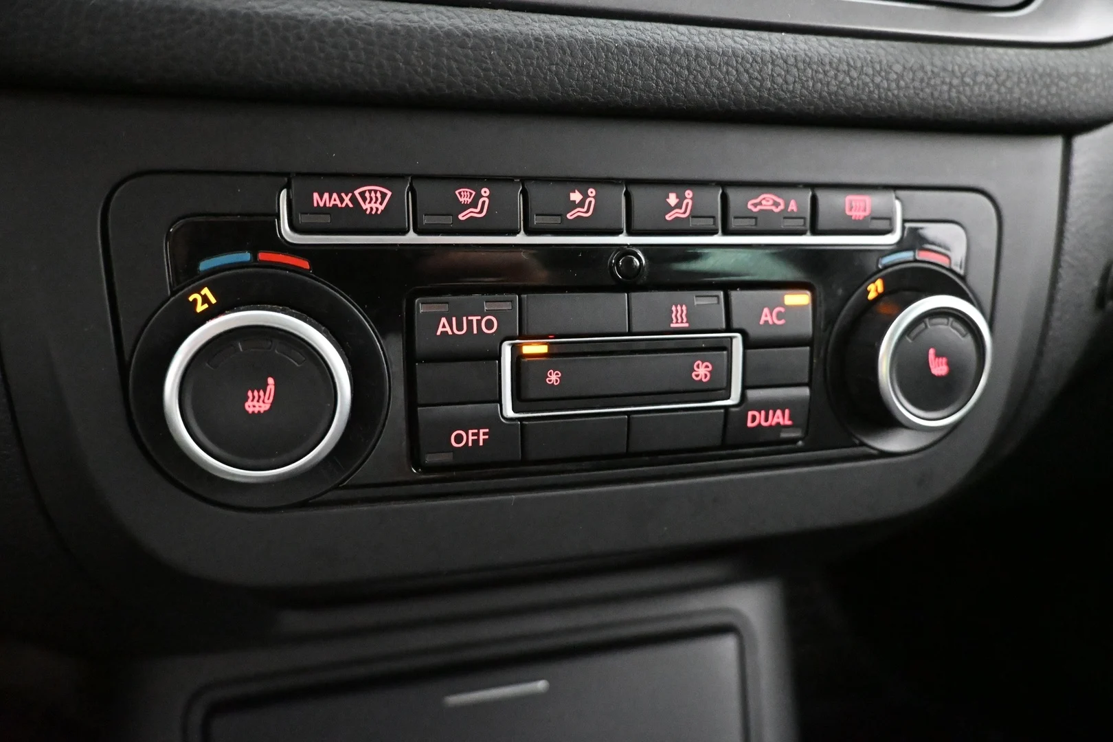 Car Image - 4KEKr0xuxUIpmBJrGd71ip