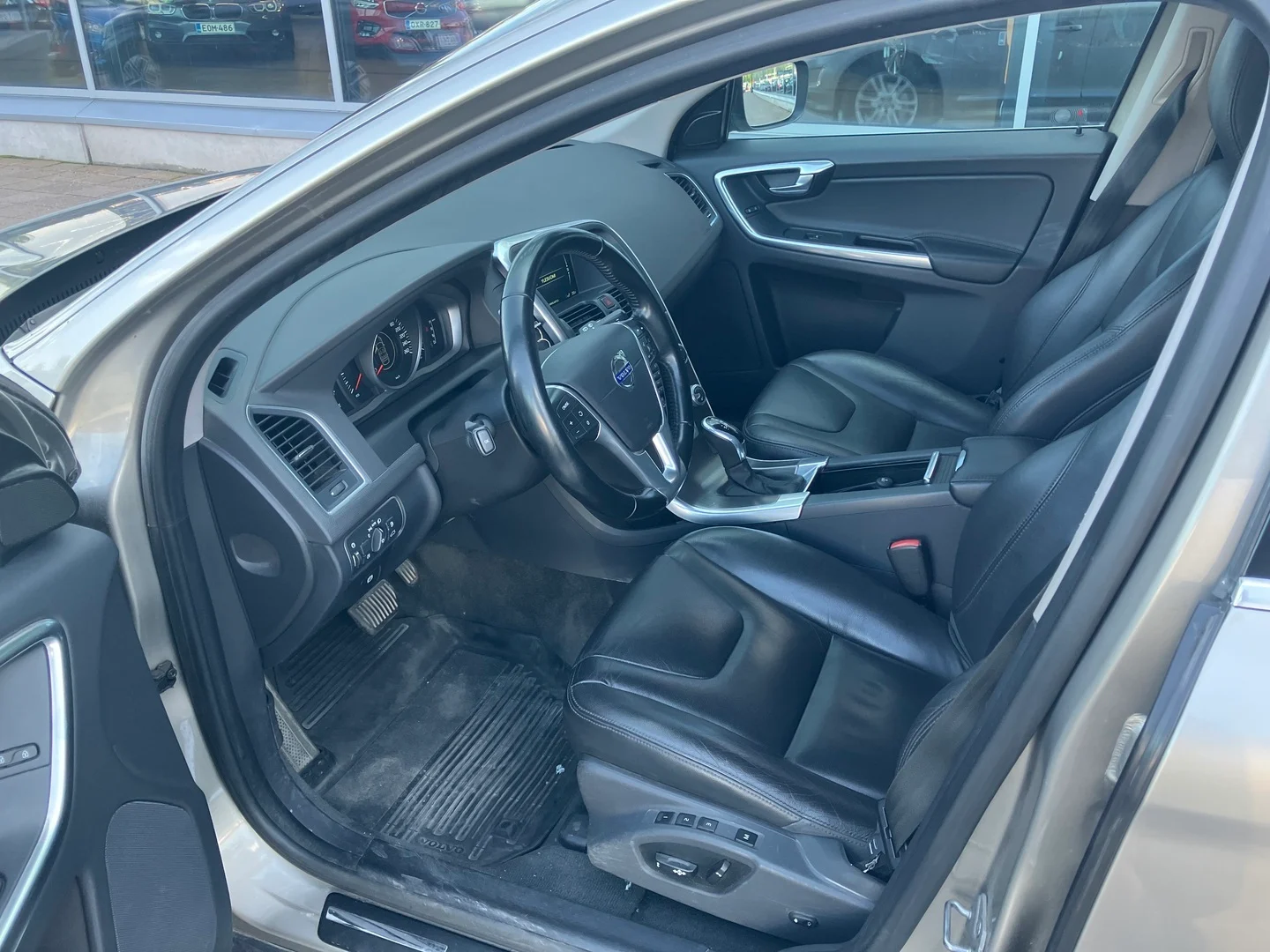 Car Image - 5mdyc3i5ZxEz6wPNwbI79M